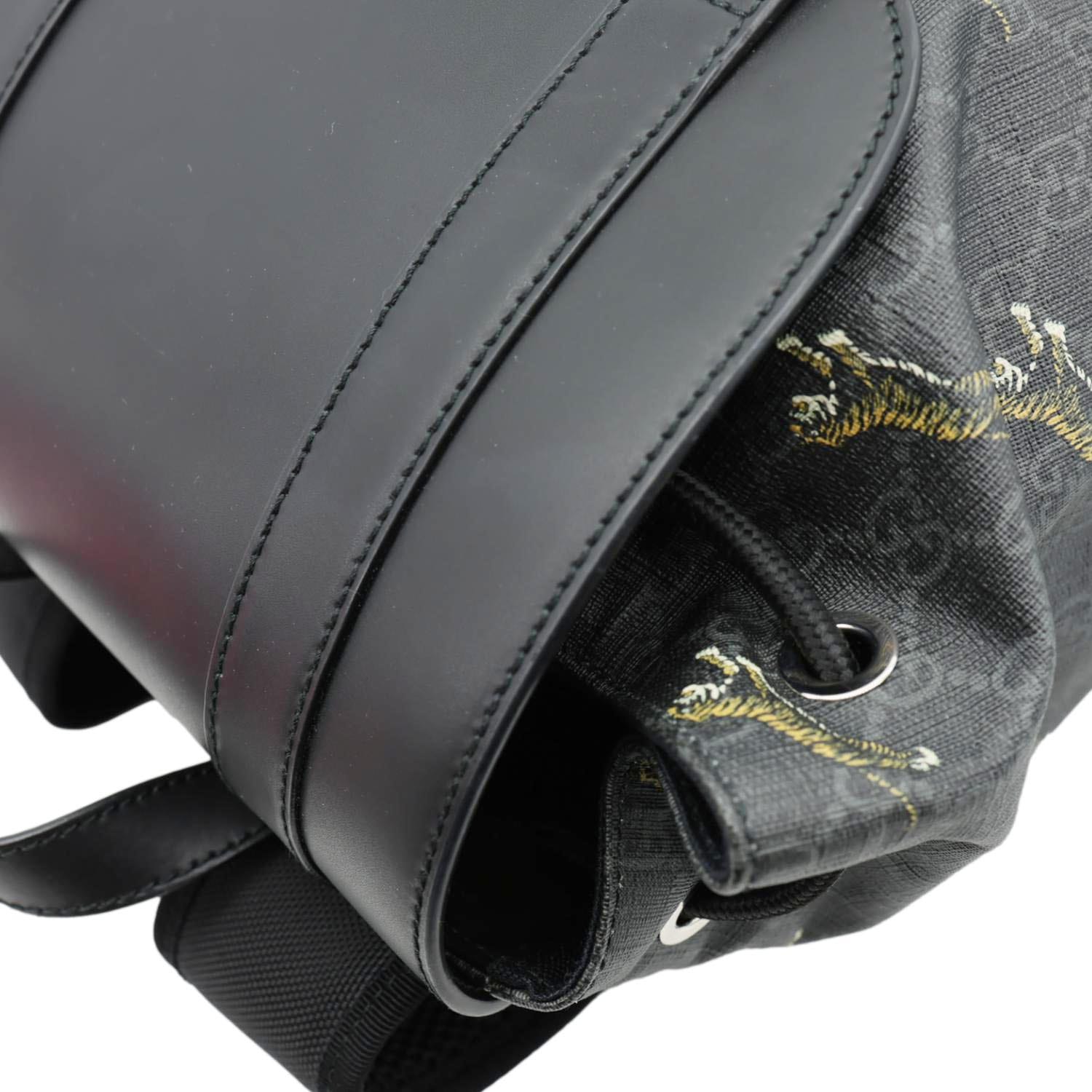 GUCCI GG Supreme Tiger Backpack Black 495563