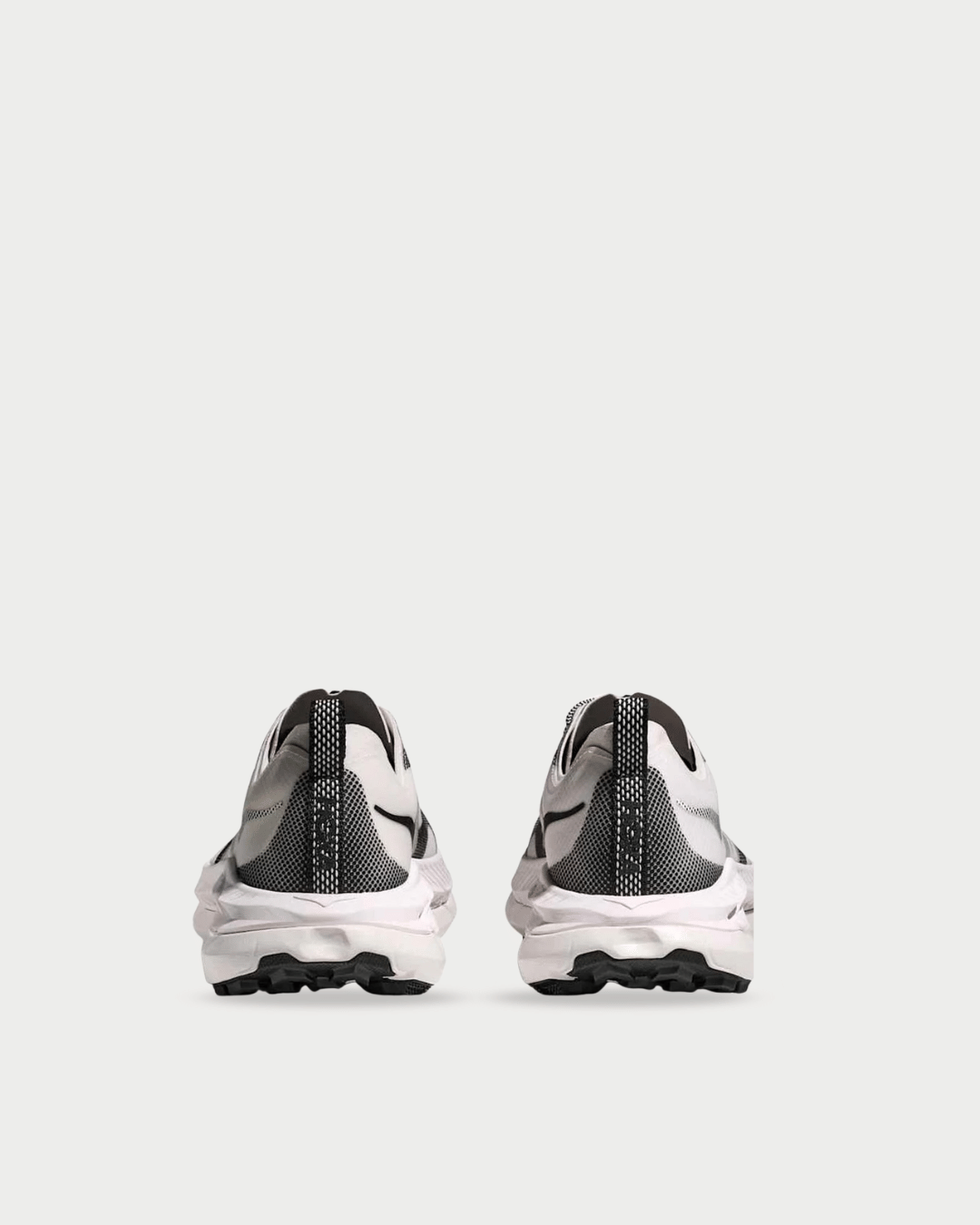 Hoka Mafate Speed 4 Lite Stealth/Tech - White / Black