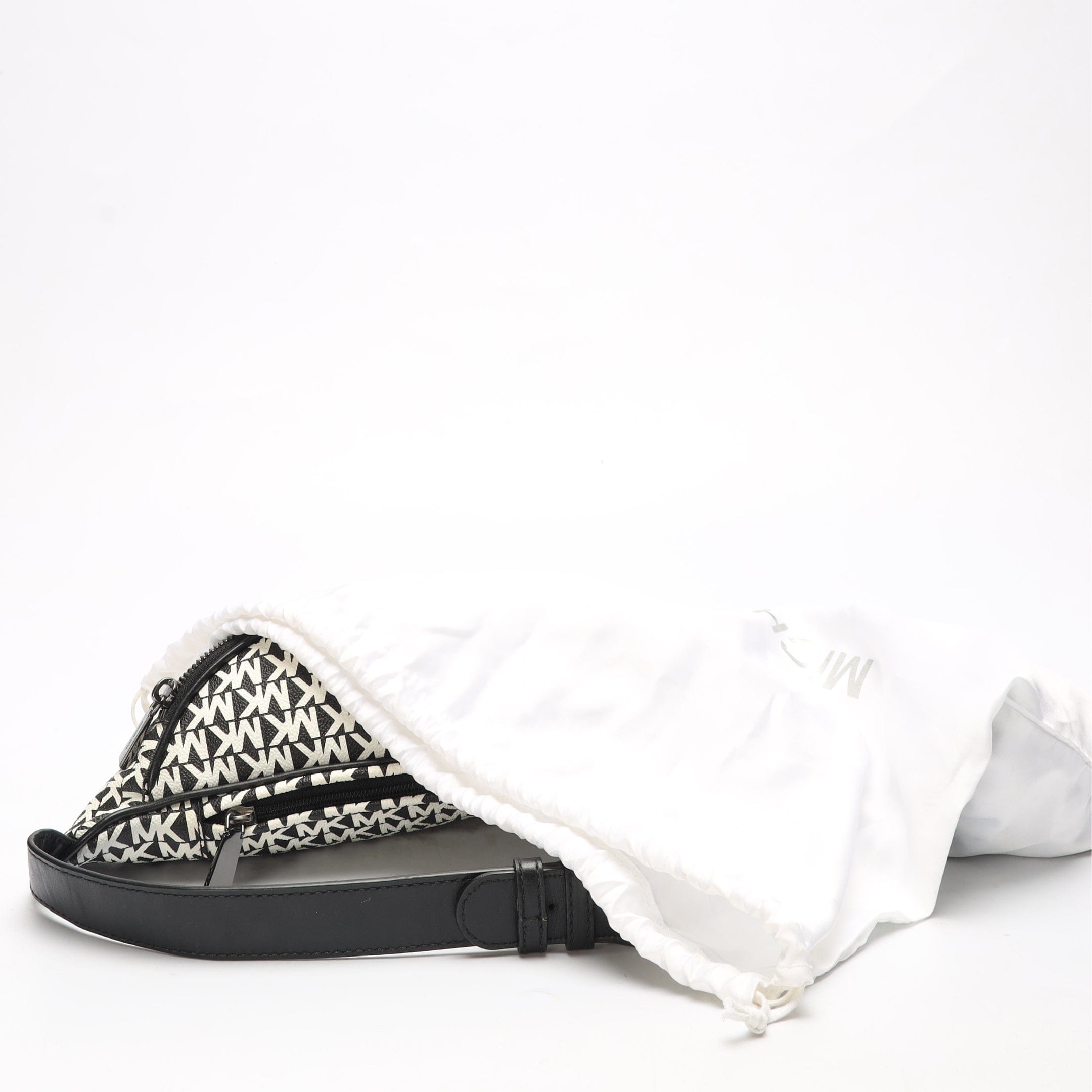 Michael Kors Mott B&W Logo Belt Bag