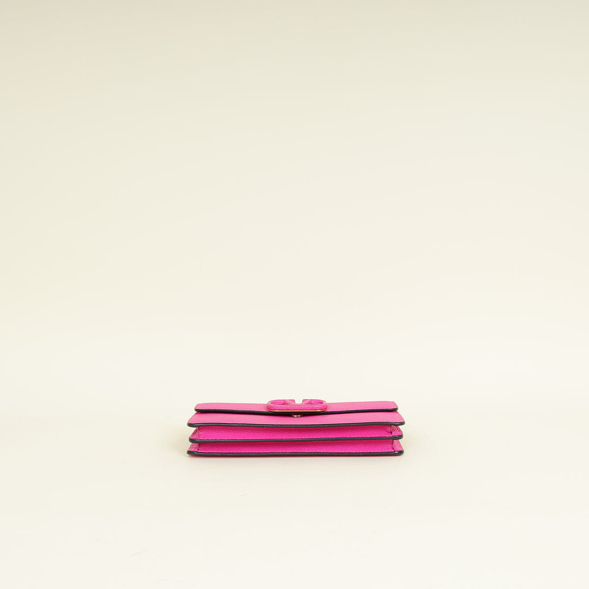 Valentino Fuchsia Vlogo Wallet On Chain