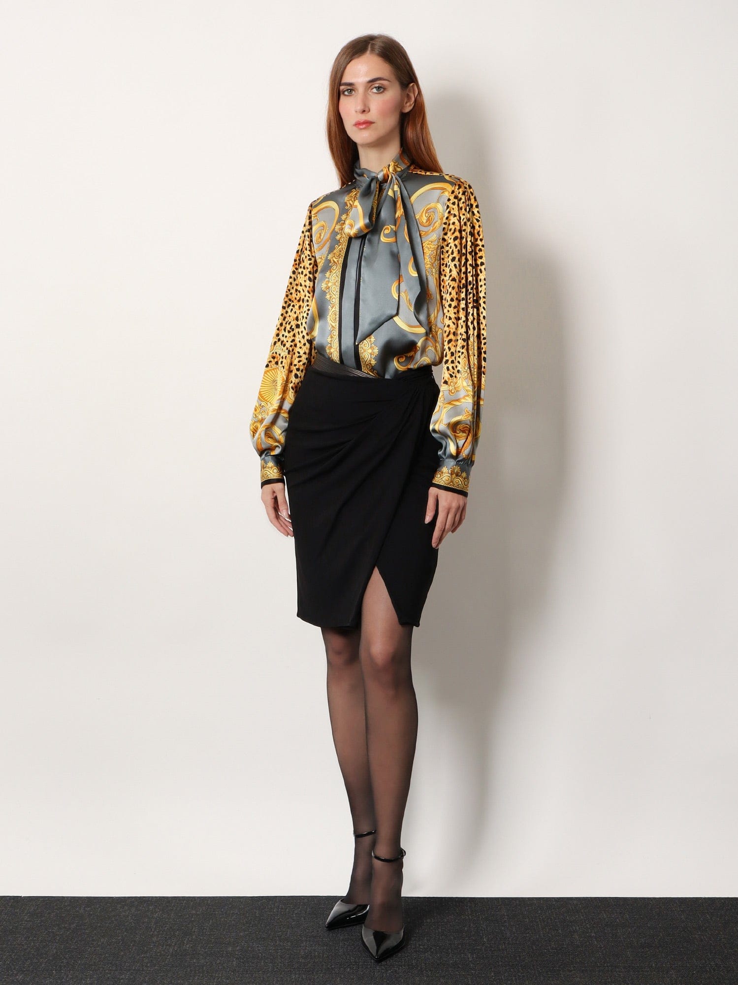 Versace Cheetah Foulard Lavallière silk shirt