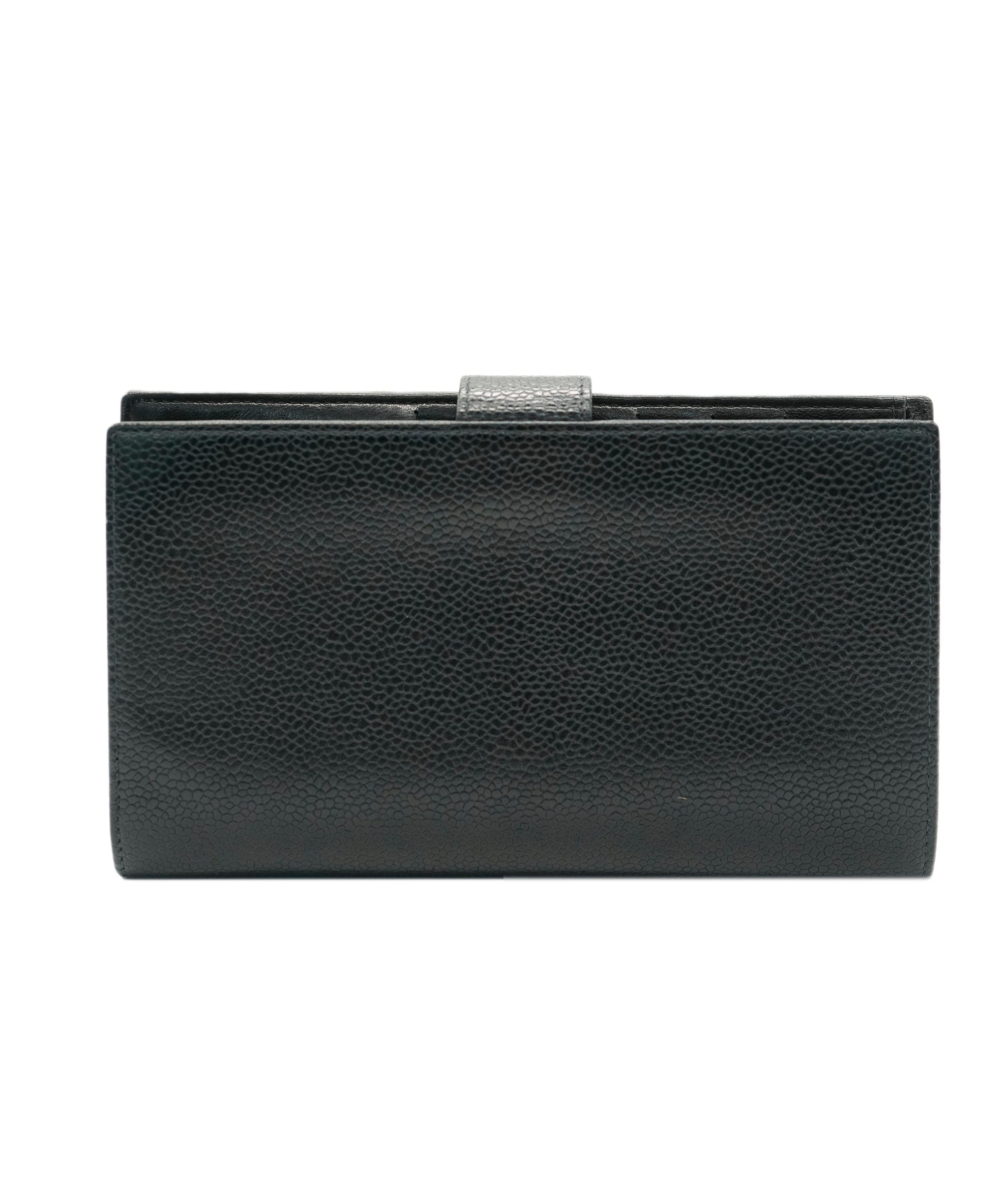 CHANEL Long Wallet Black Caviar skin DBXS3577