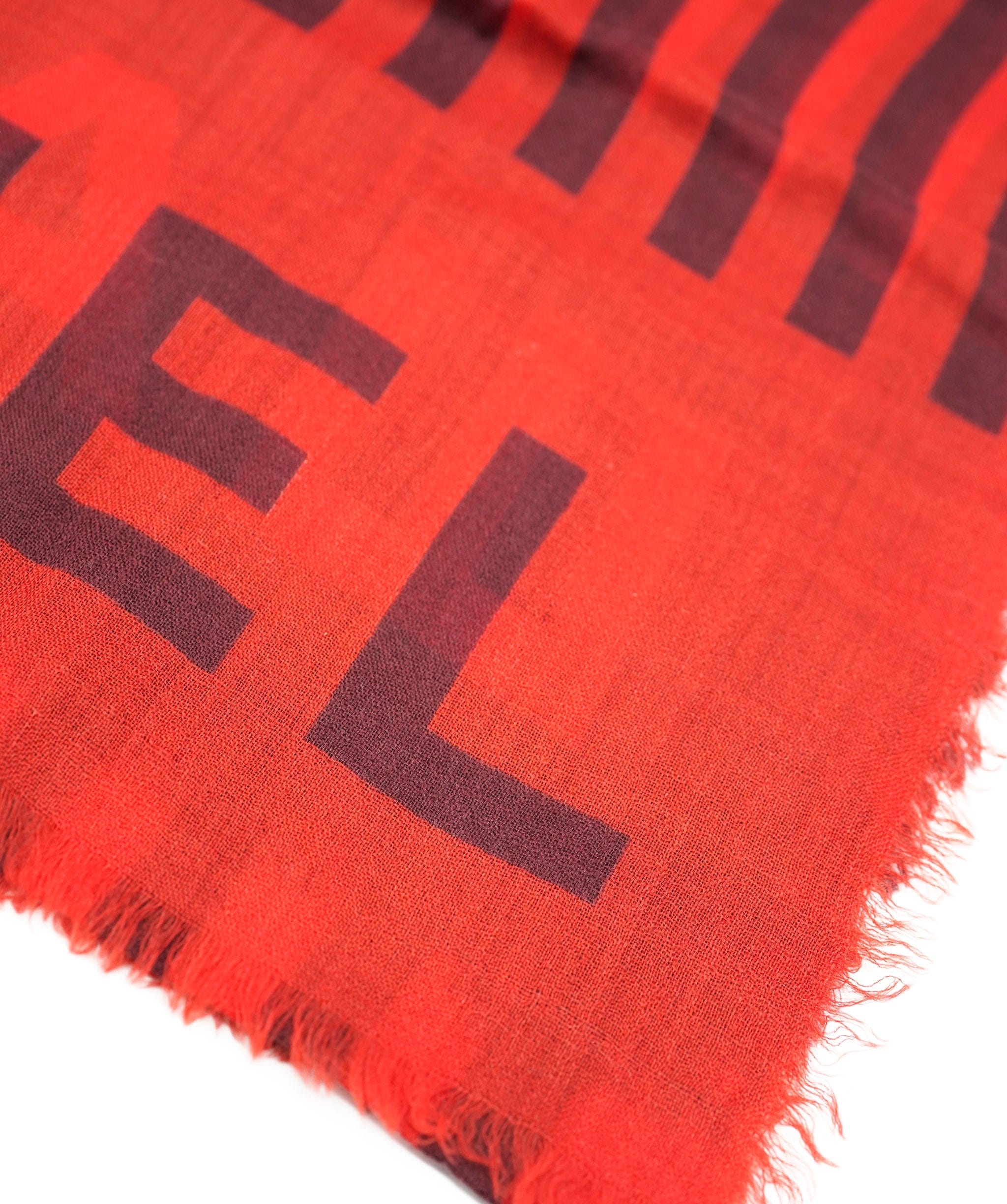 Chanel long scarf pink with lines, excellents conditions DXBS3772