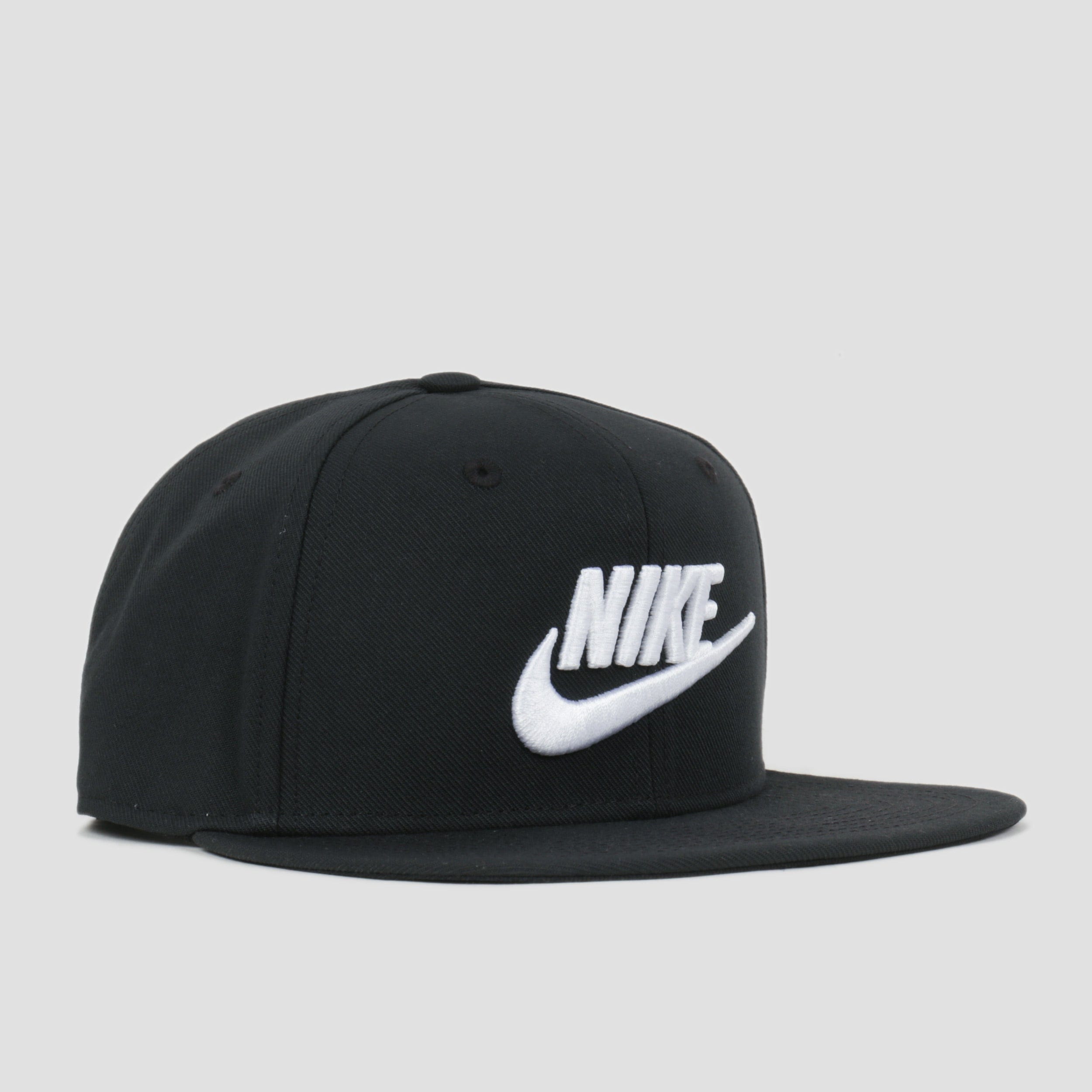 Nike Dri - Fit Pro Structured Futura Cap Black / White