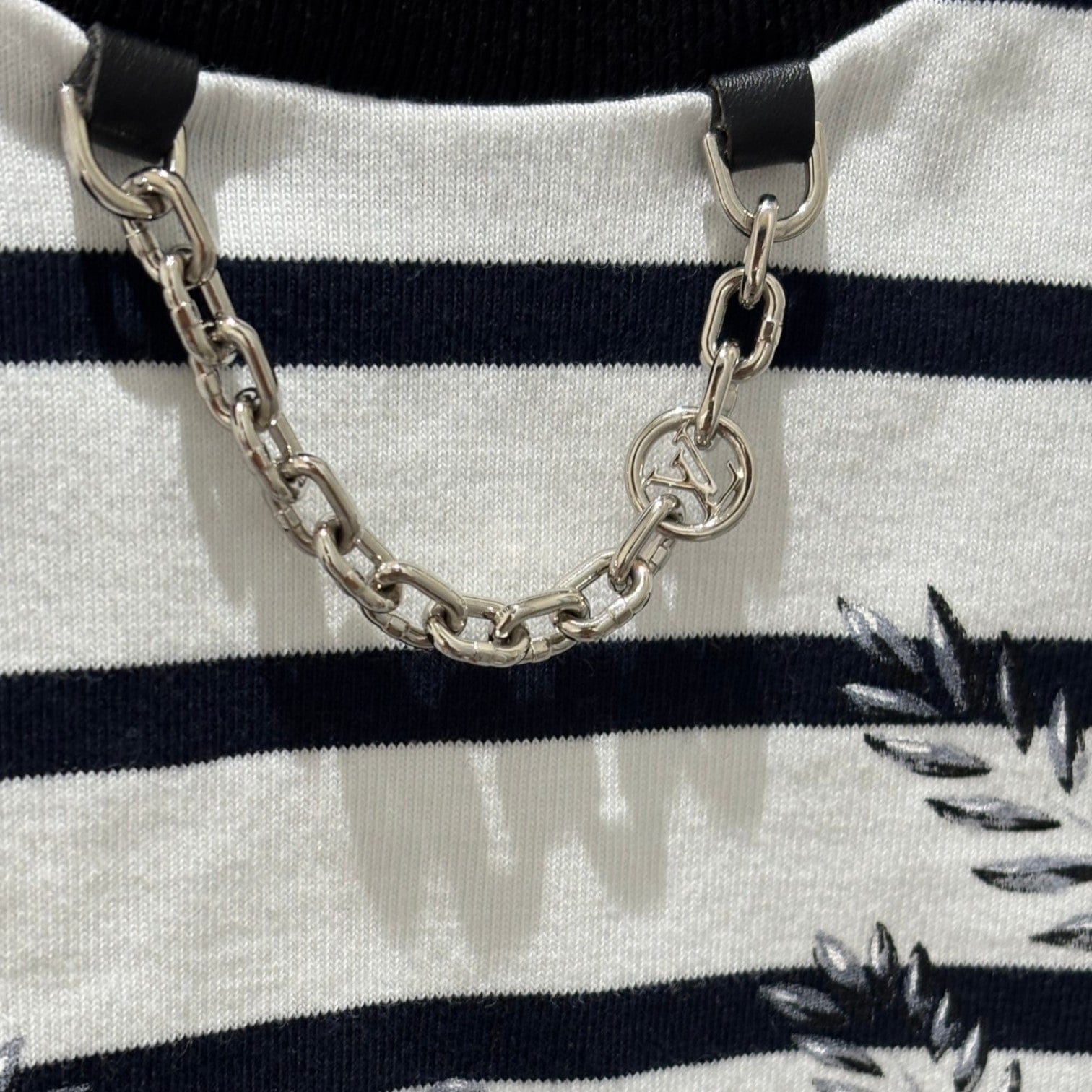 Louis Vuitton White Cotton T-Shirt in size L