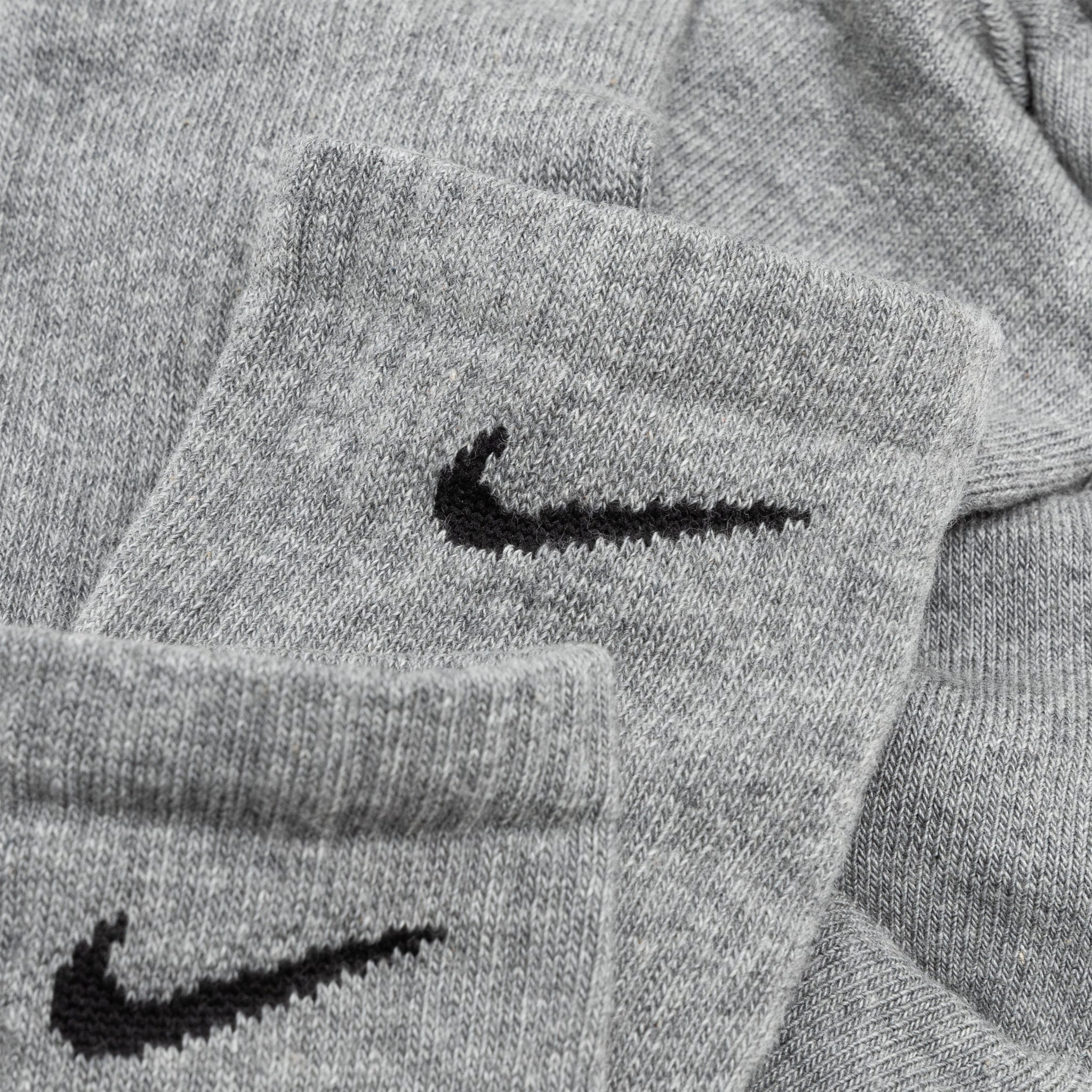 Nike EVERYDAY PLUS CUSHIONED CREW SOCK (3 - Pack) CARBON HEATHER