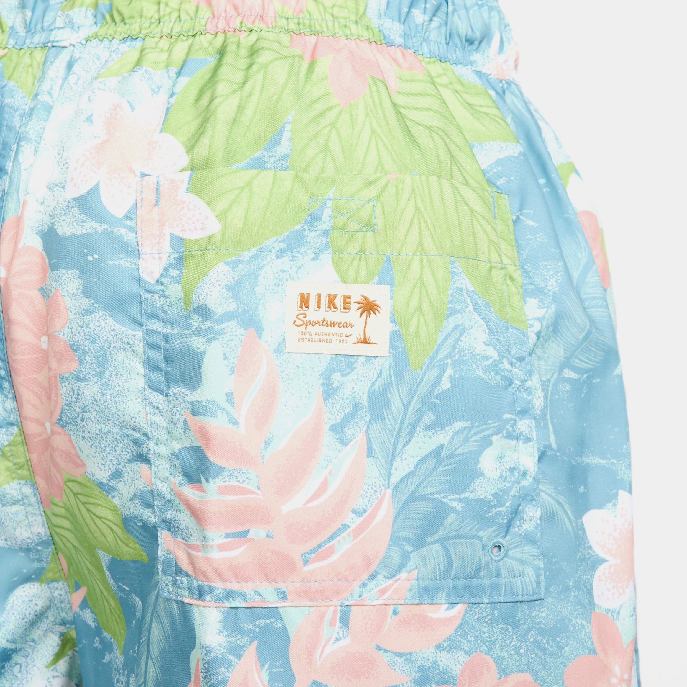 Nike Club Flow Mens Shorts (Mint Foam/Denim Turquoise/Mint Foam)