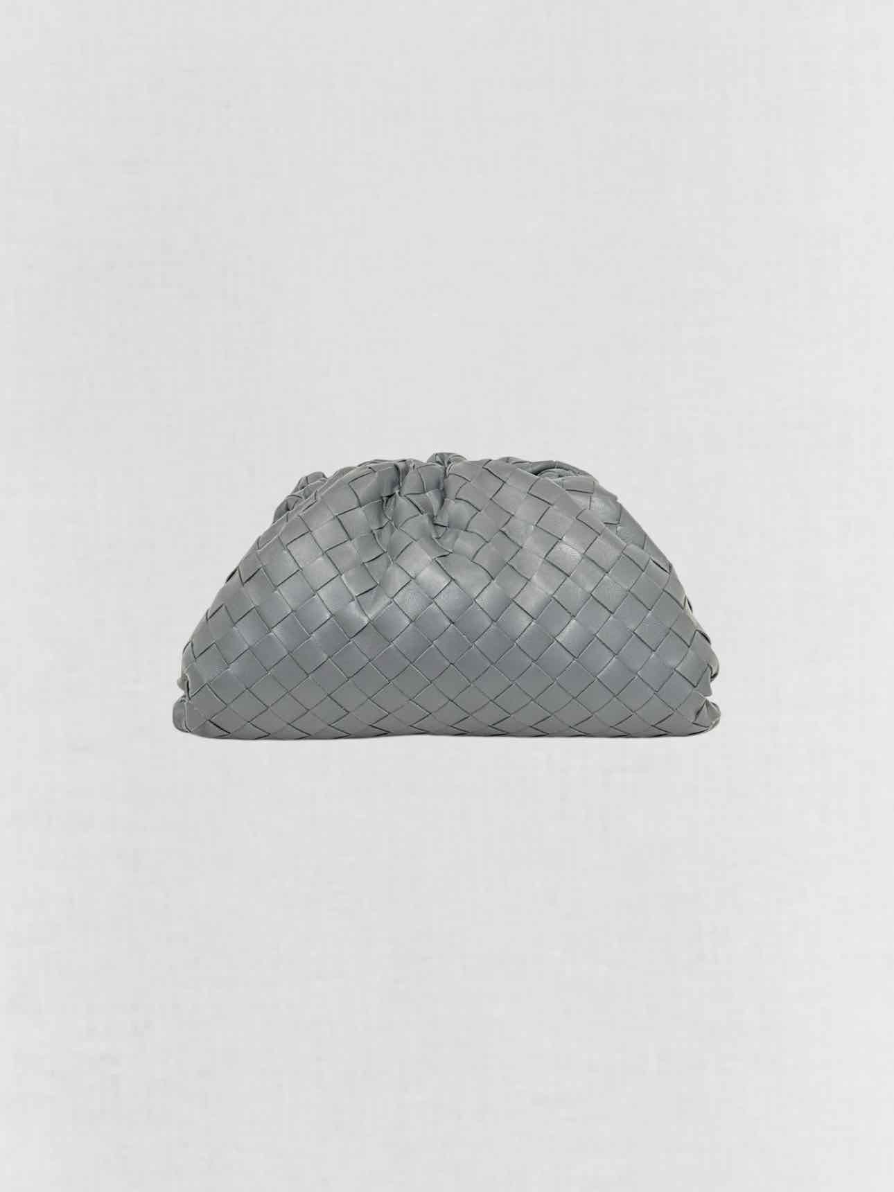 Bottega Veneta Pouch Grey Intrecciato Clutch
