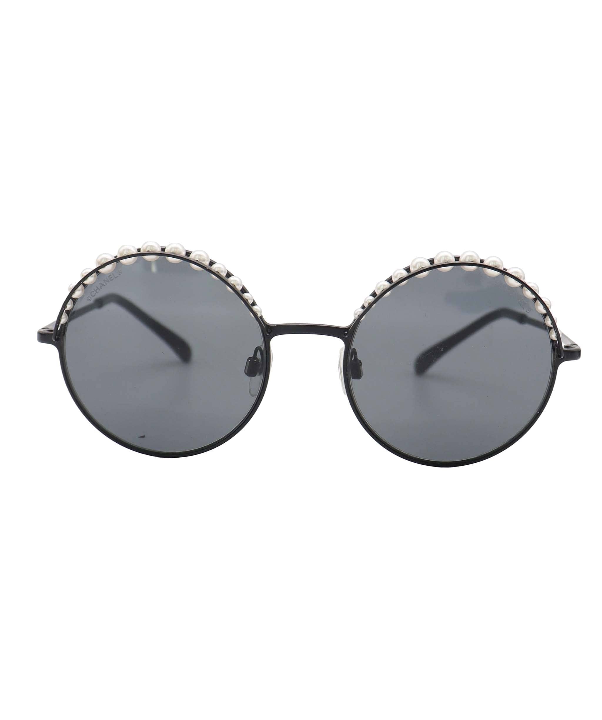CHANEL PEARL EMBELLISHED ROUND BLACK BLACK ASC7309