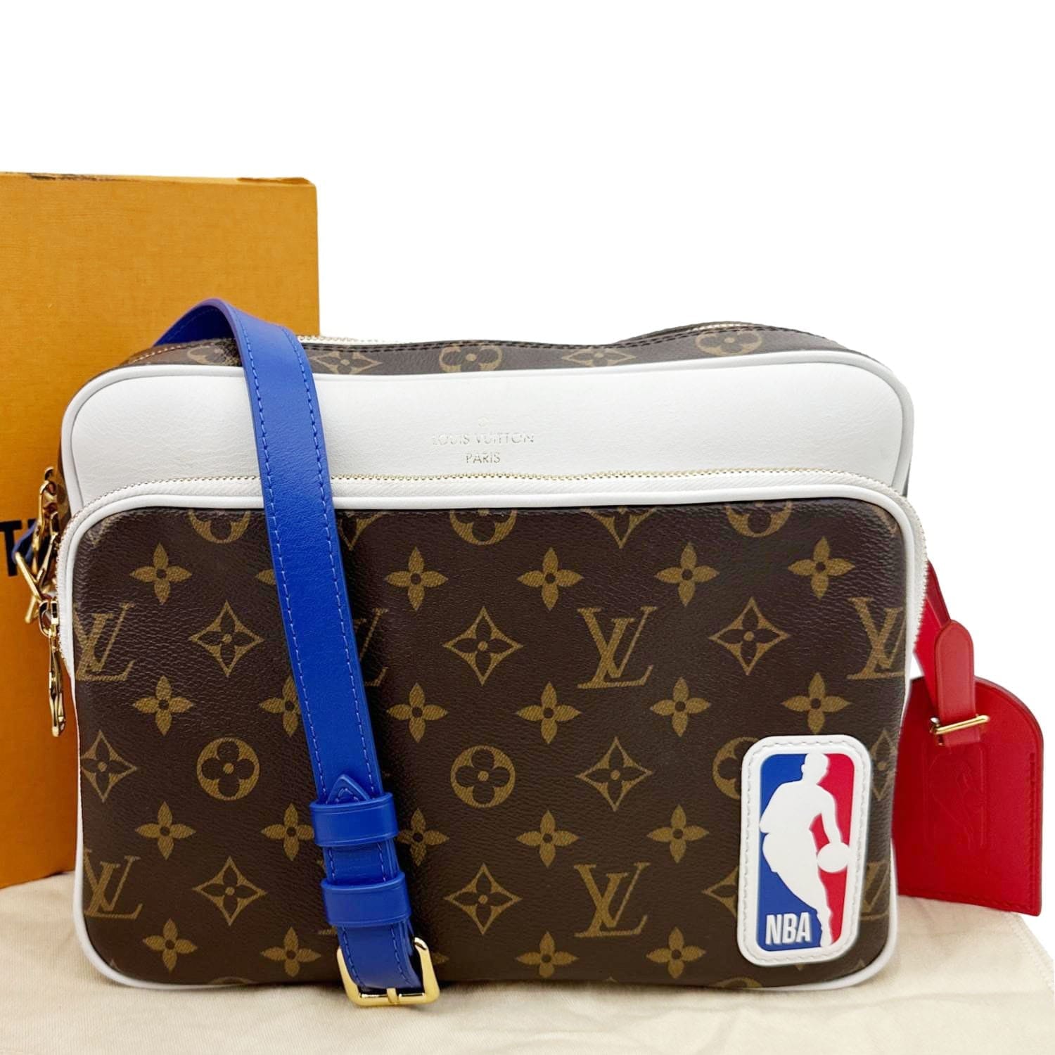 LOUIS VUITTON x NBA Monogram Nil Monogram Canvas Messenger Bag Brown