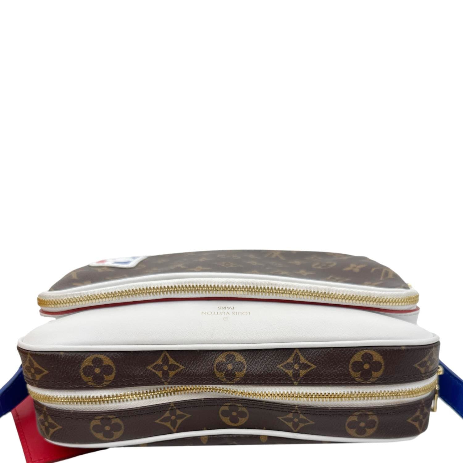 LOUIS VUITTON x NBA Monogram Nil Monogram Canvas Messenger Bag Brown