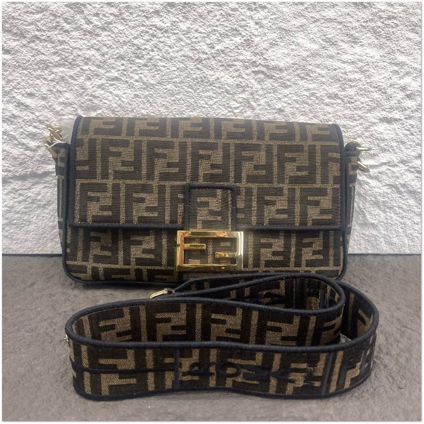 Fendi Brown Zucca Canvas Baguette Shoulder Bag C19491116325