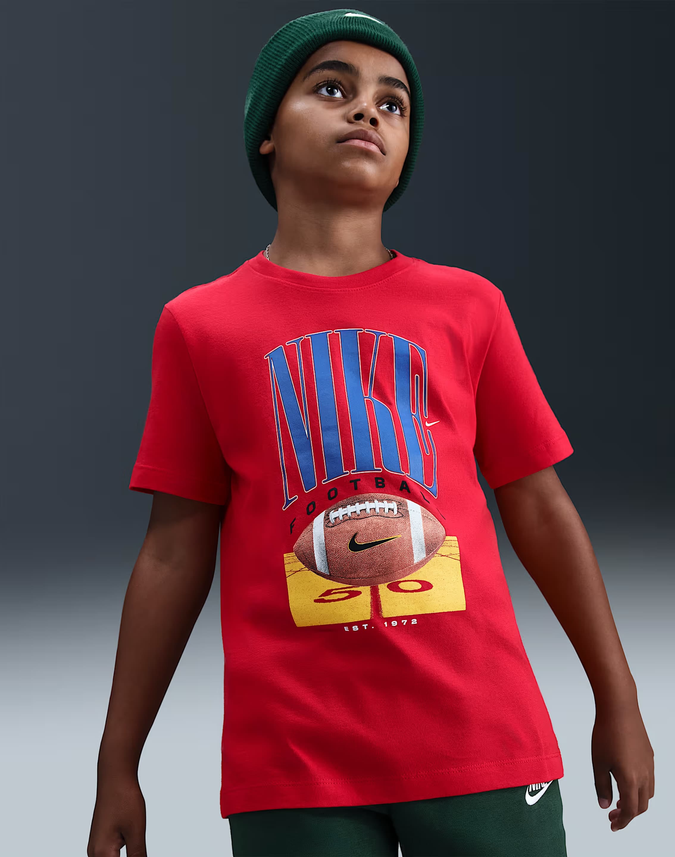Nike Sportswear Big Kids' T - Shirt