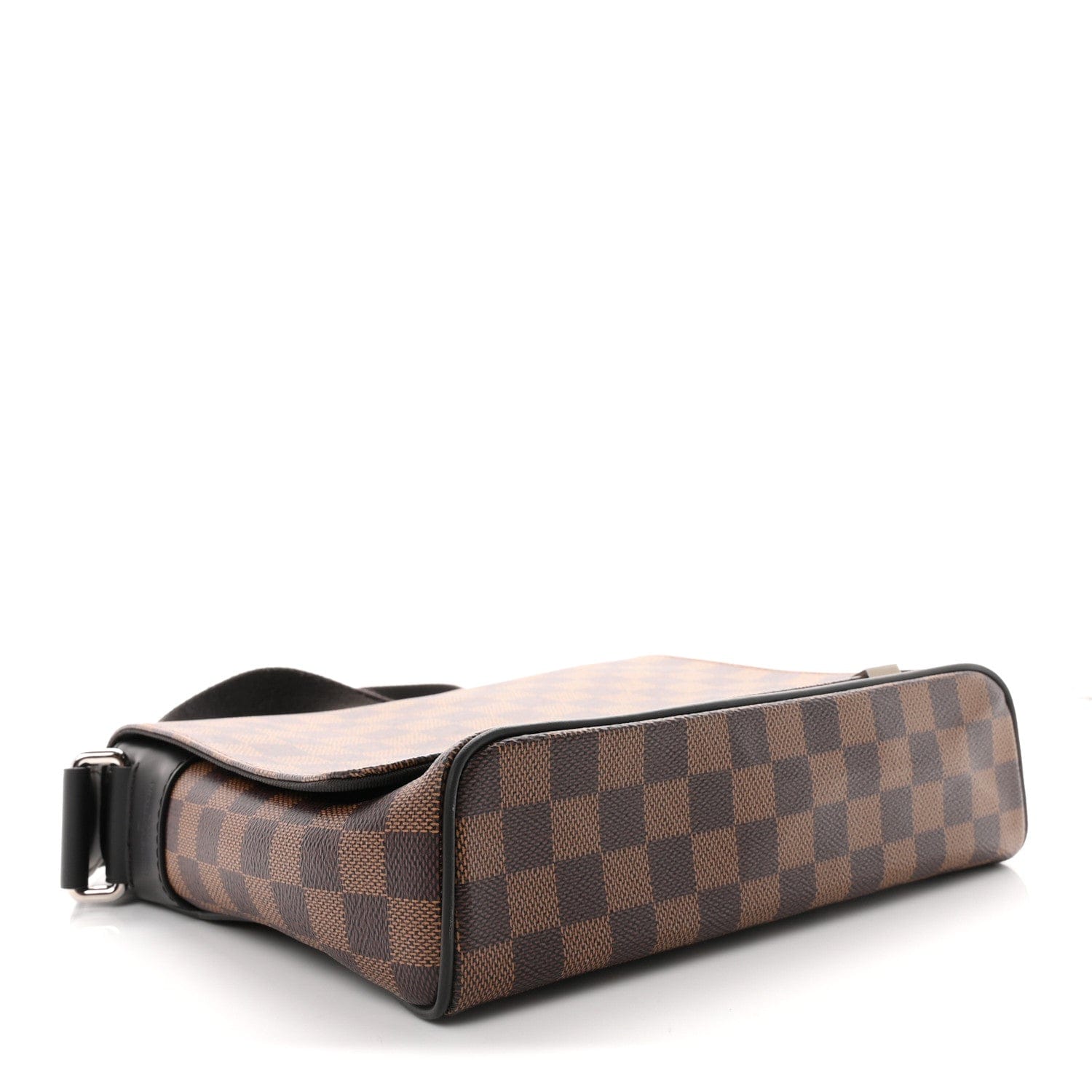 Louis Vuitton Damier Ebene District PM