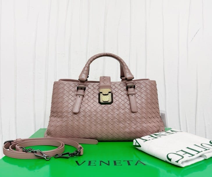 Bottega Veneta BV blush pink Roman bag 31 18223555