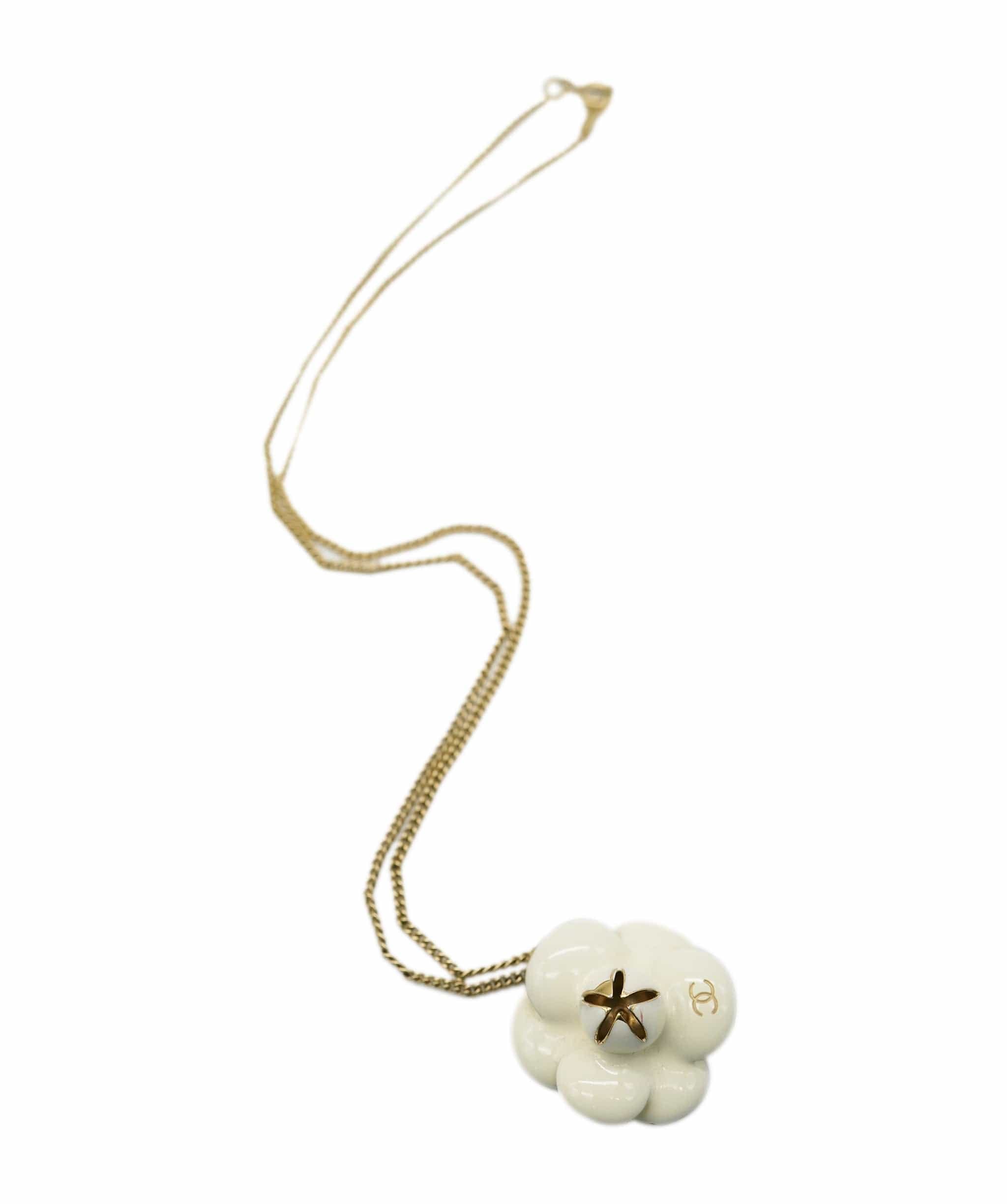 Chanel cream camellia flower pendant necklace - AJL0184