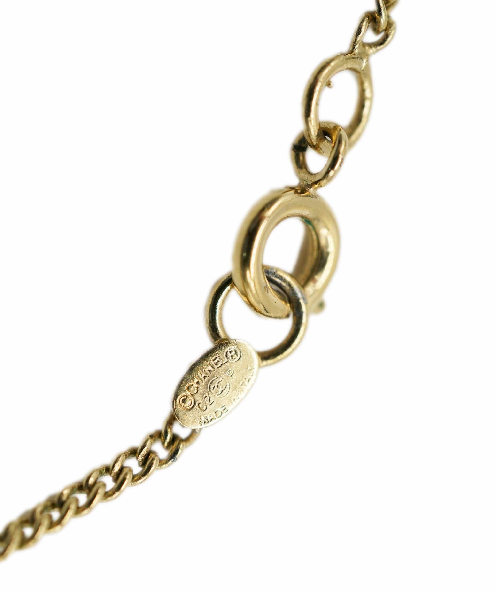 Chanel cream camellia flower pendant necklace - AJL0184