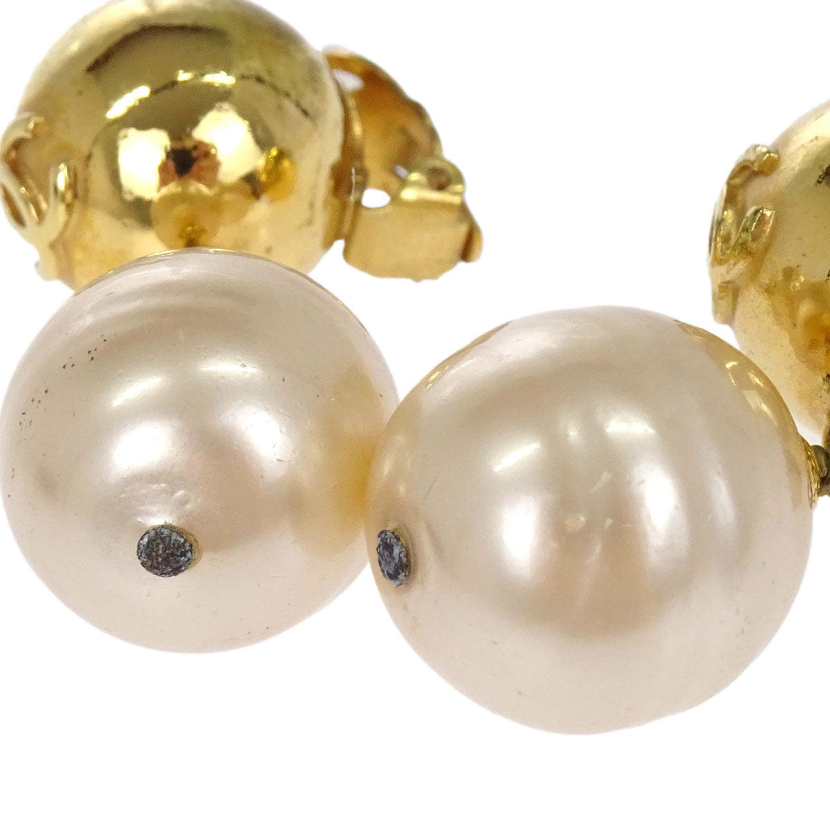Chanel CC Logos Sphere Costume Pearl Dangle Clip - On Earrings 29