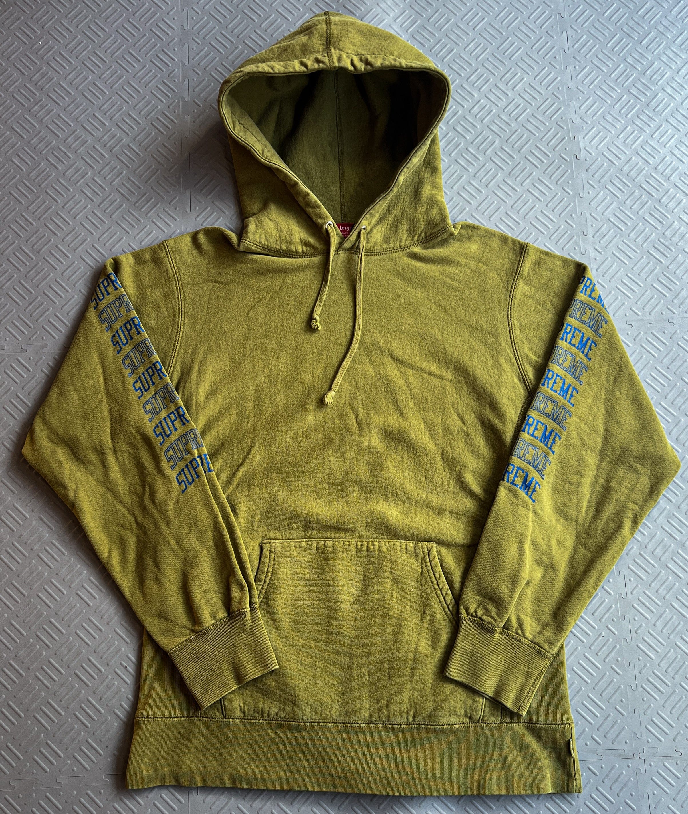 Supreme SS17 Supreme Sleeve Logo Hoodie Green (L)