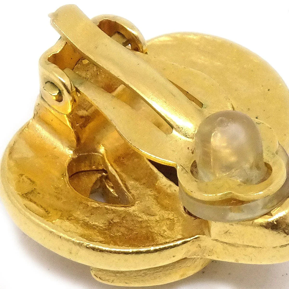 Chanel 1997 Heart Earrings Clip - On Gold Small