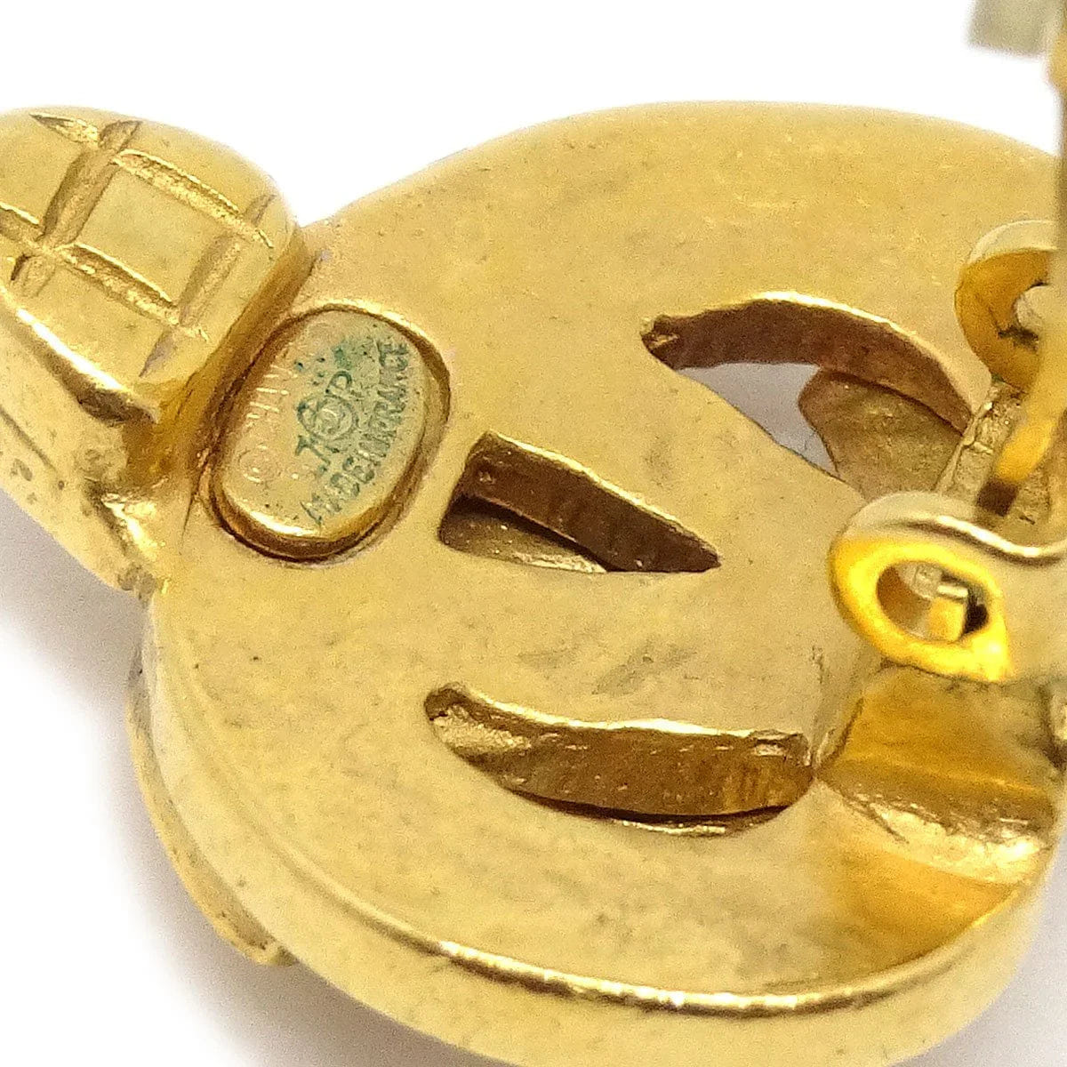 Chanel 1997 Heart Earrings Clip - On Gold Small