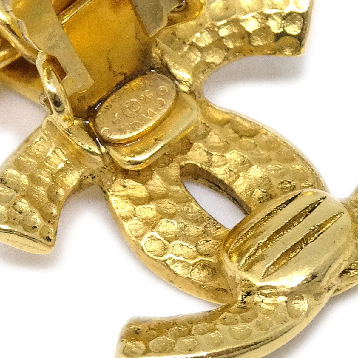 Chanel Dangle Hoop Earrings Gold Clip - On 96P