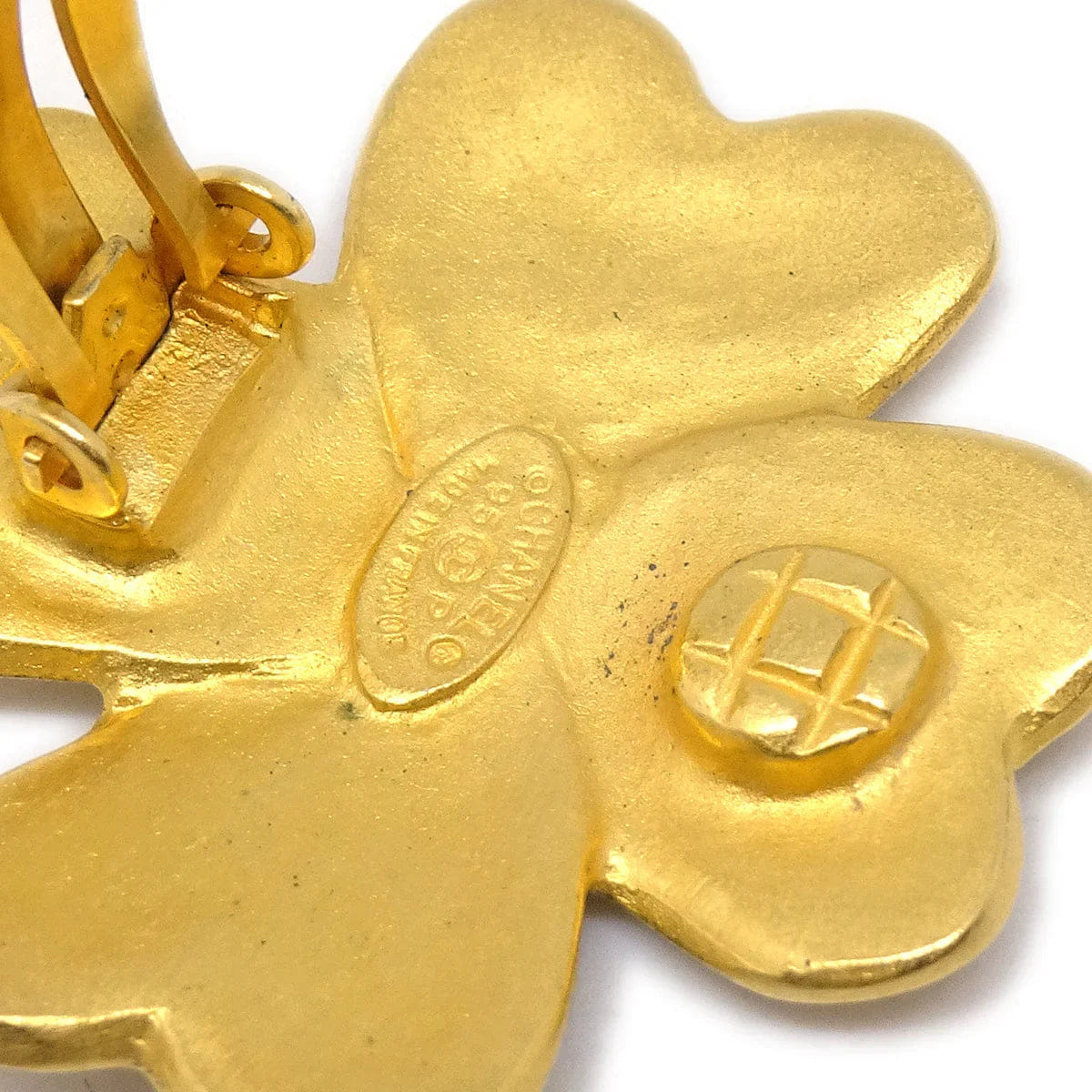 Chanel Clover Earrings Clip - On Gold 95P