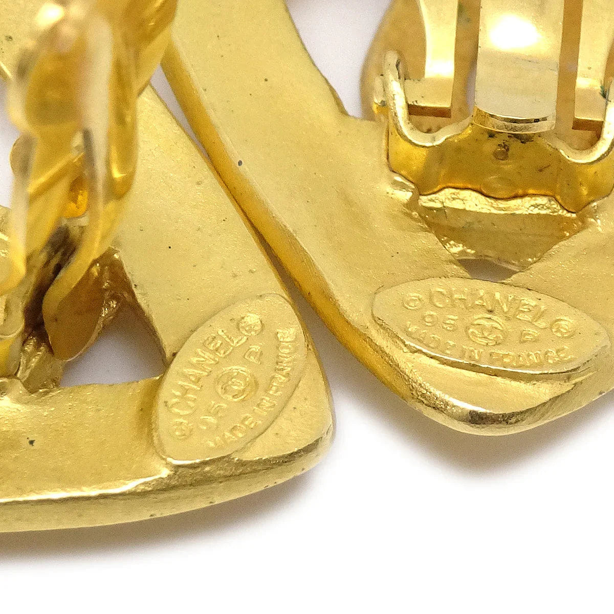 Chanel 1995 Heart Earrings Gold Clip - On 95P