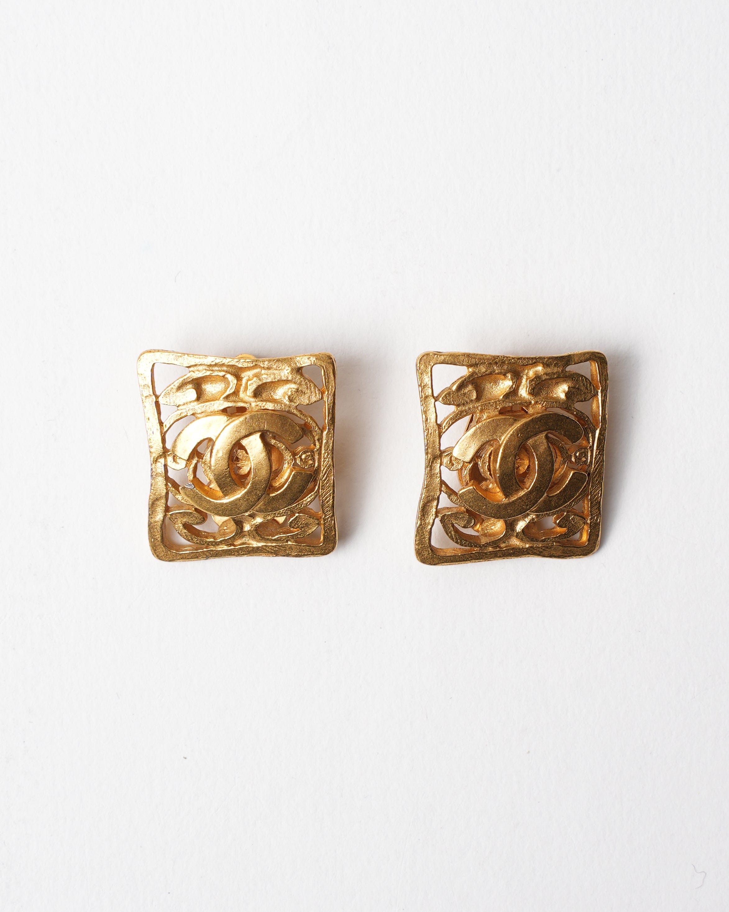 Chanel Vintage Chanel Gold Plated since 1995 Earring