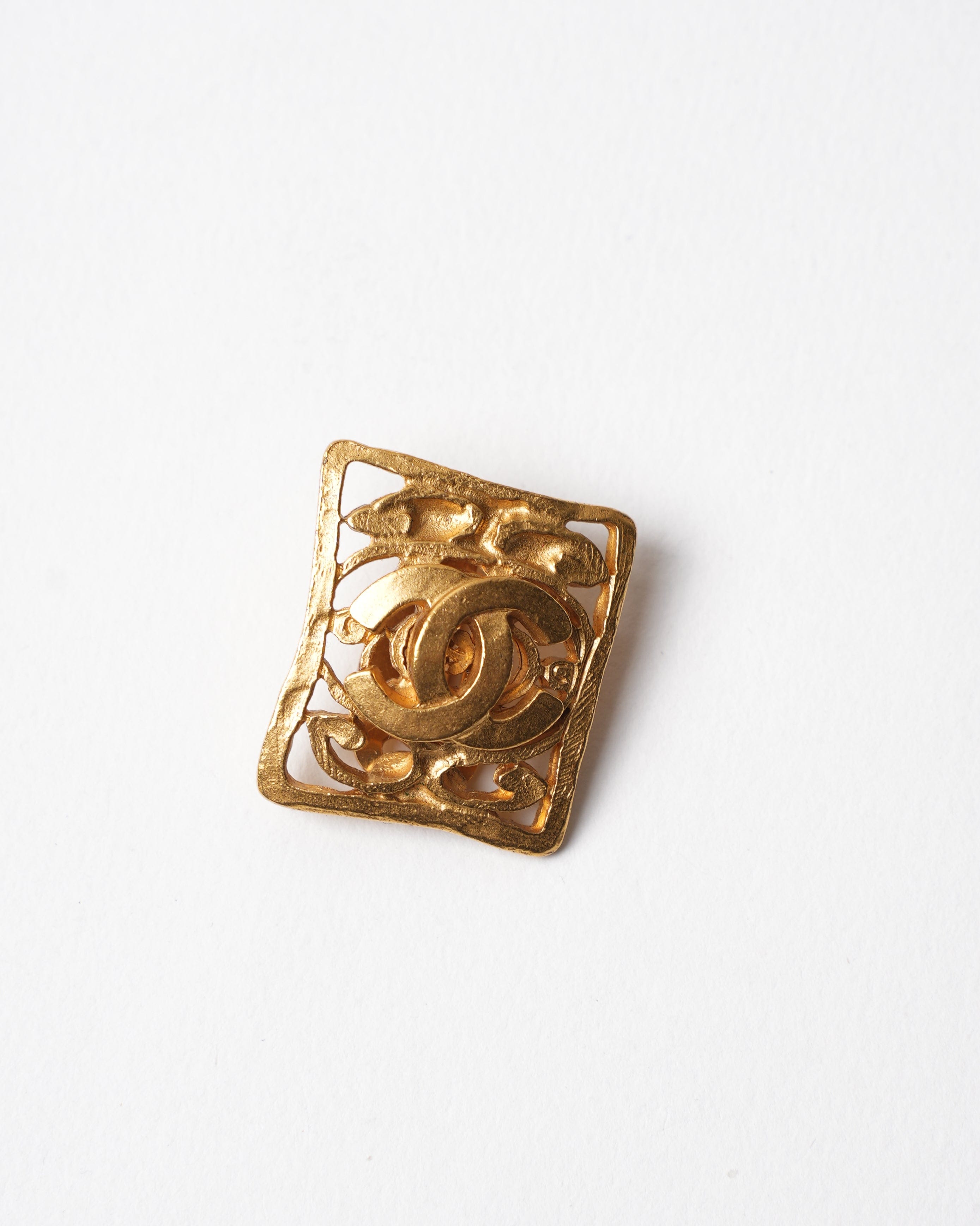 Chanel Vintage Chanel Gold Plated since 1995 Earring