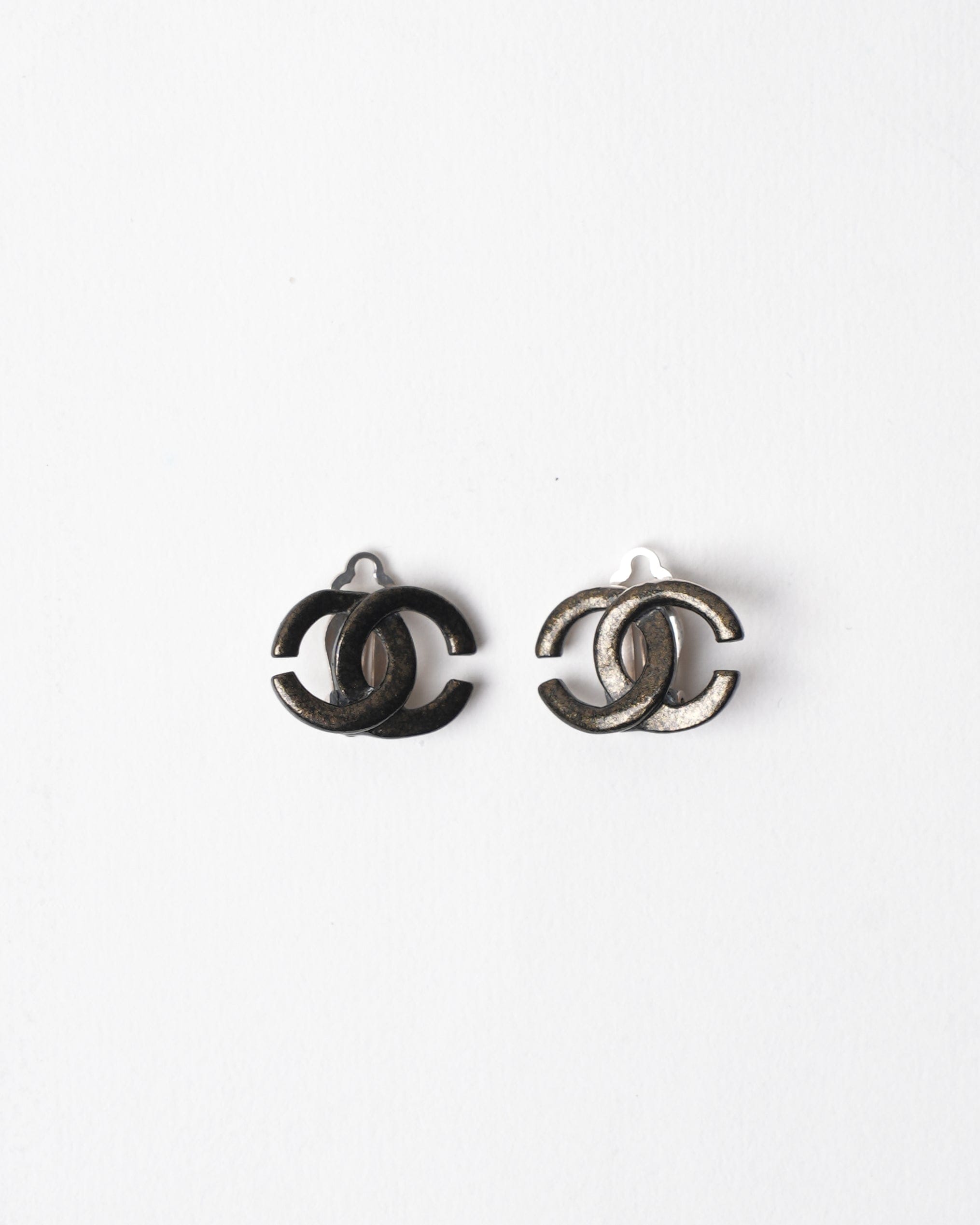 Chanel Vintage Chanel Gold Plated Earring