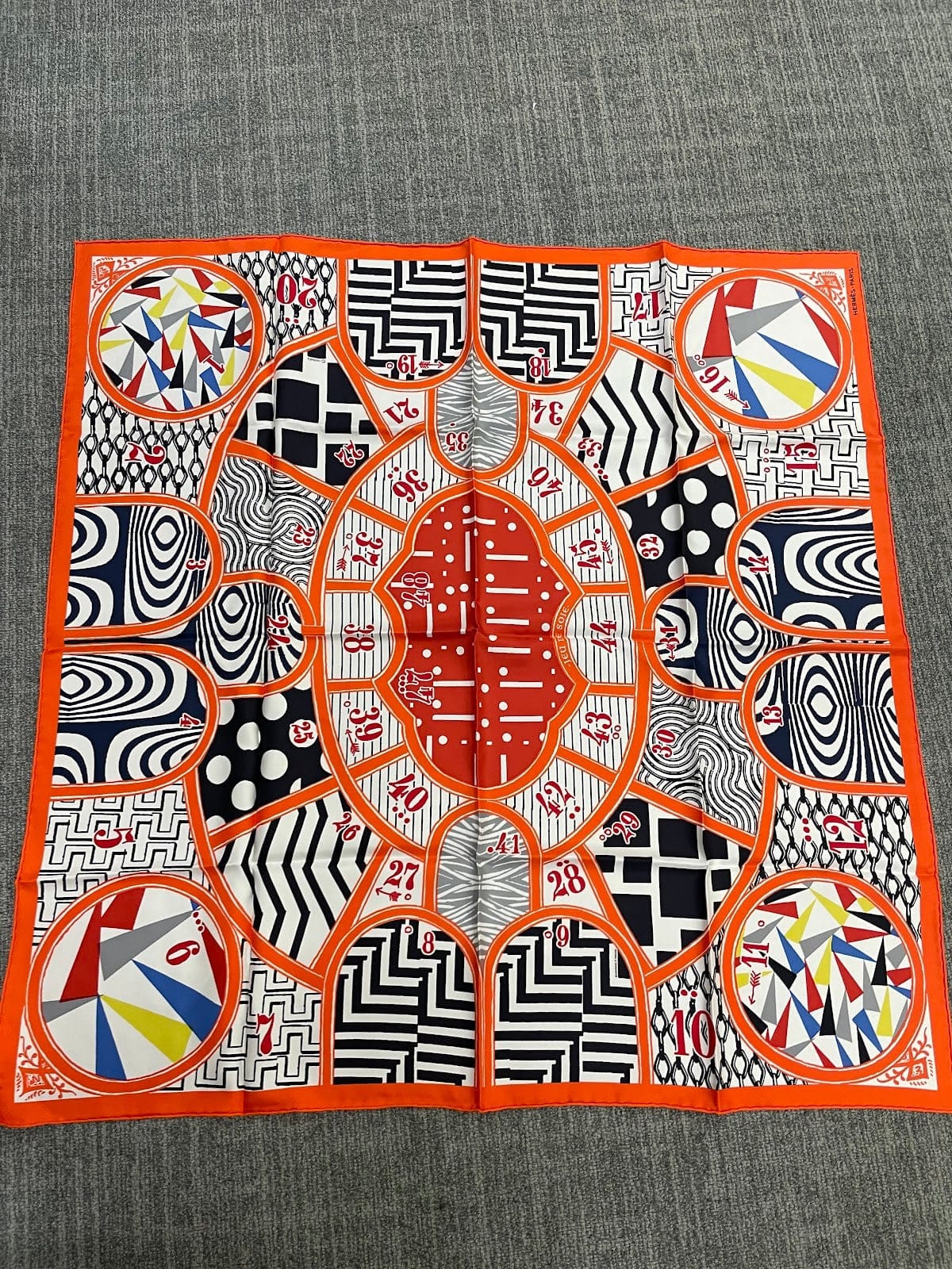 Hermes 90* 90 Silk Scarf ALC3751