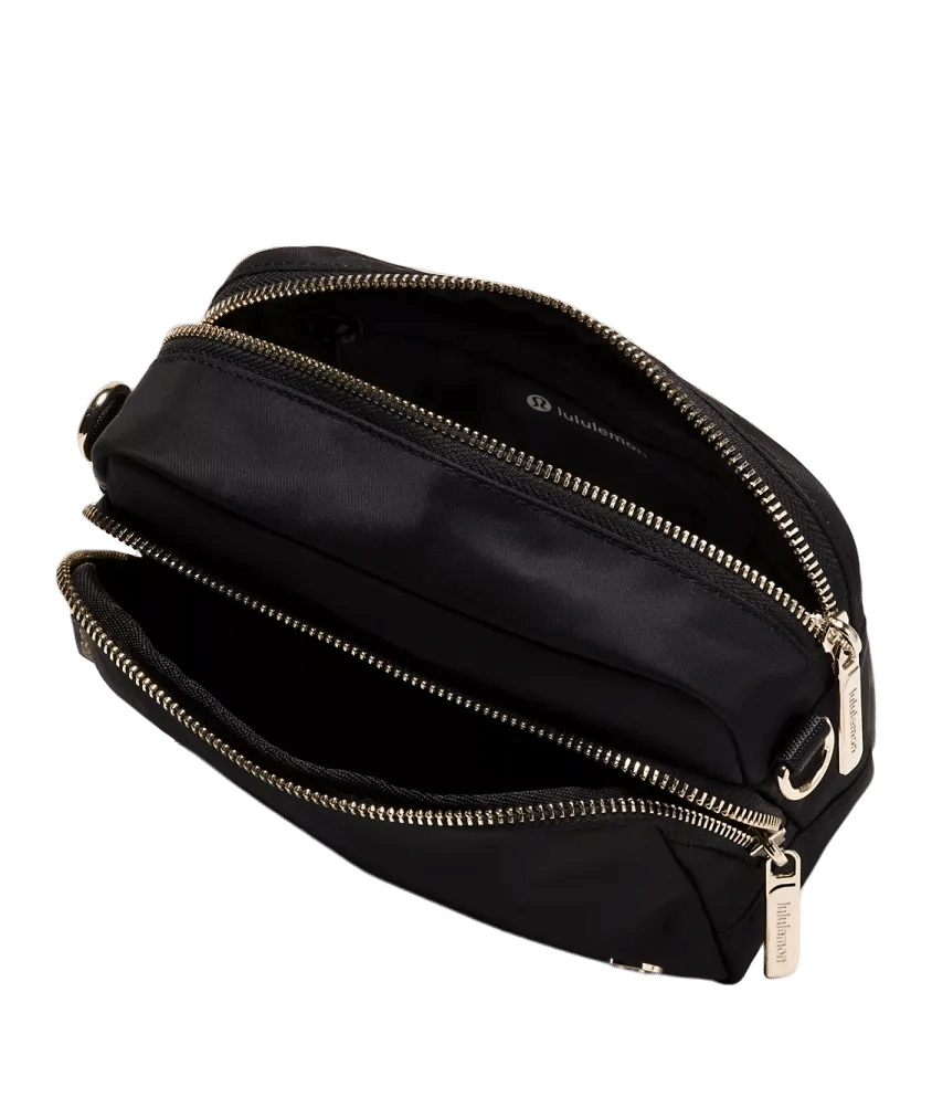Lululemon Everywhere Crossbody Bag 2 l Metal Hardwar Black/Golde