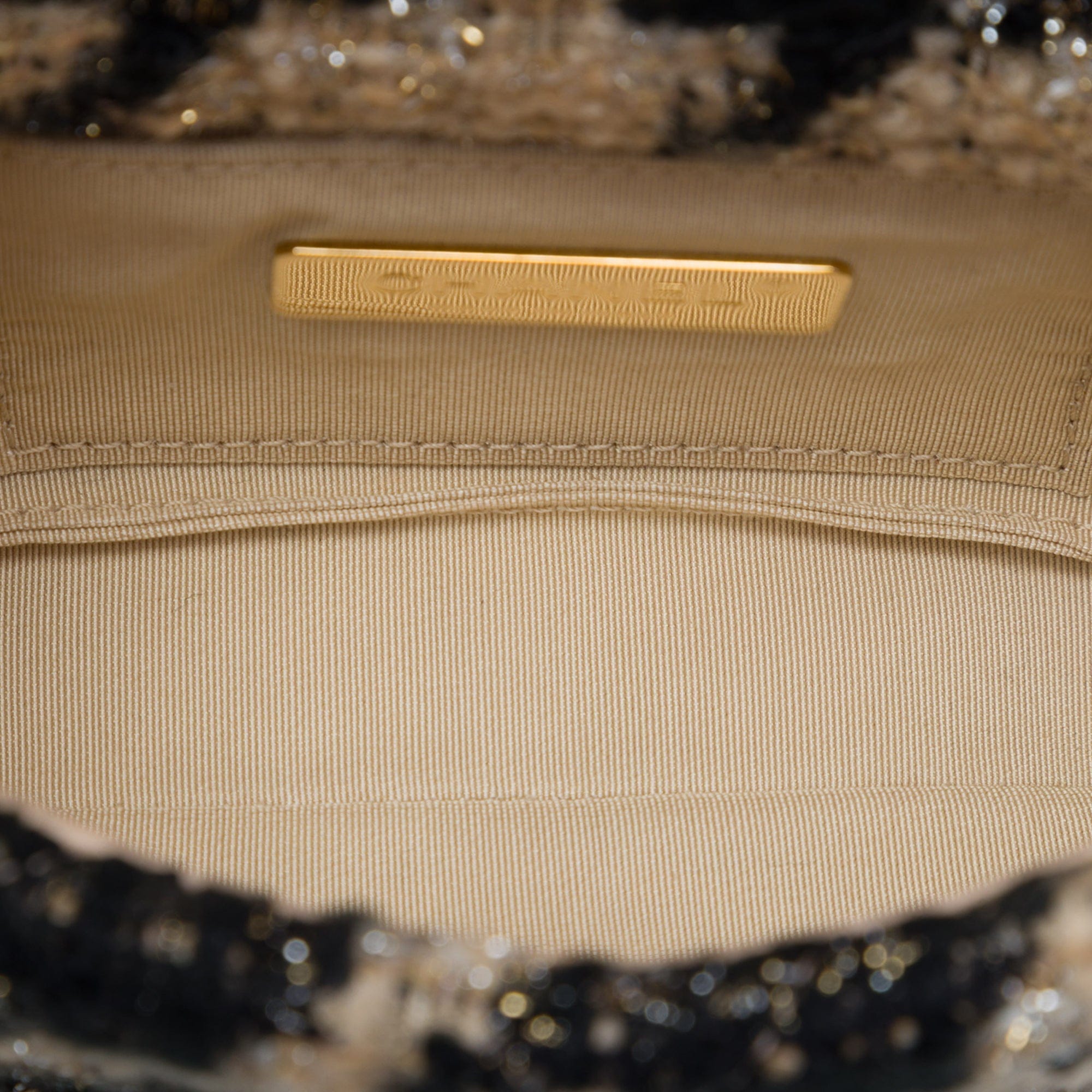 Chanel Houndstooth Tweed 19 Belt Bag