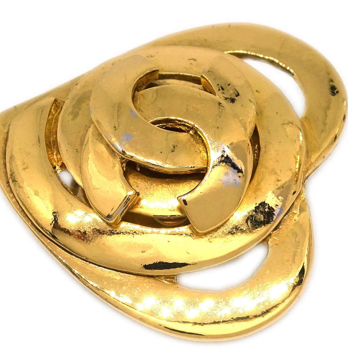 Chanel Gold Heart Earrings Clip - On 95P