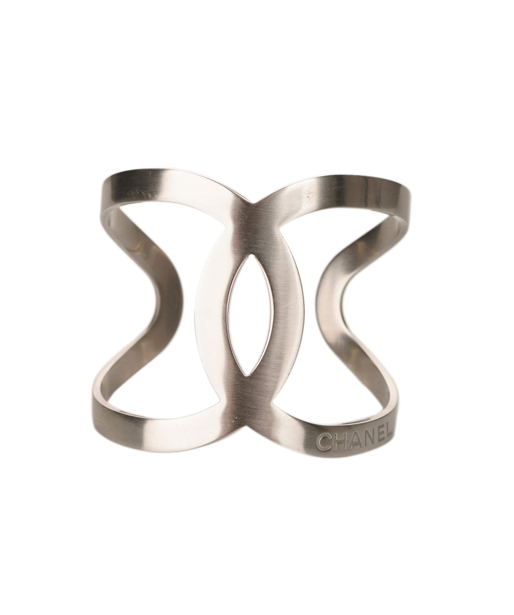 Chanel CC Cuff Matte Silver SKC1743