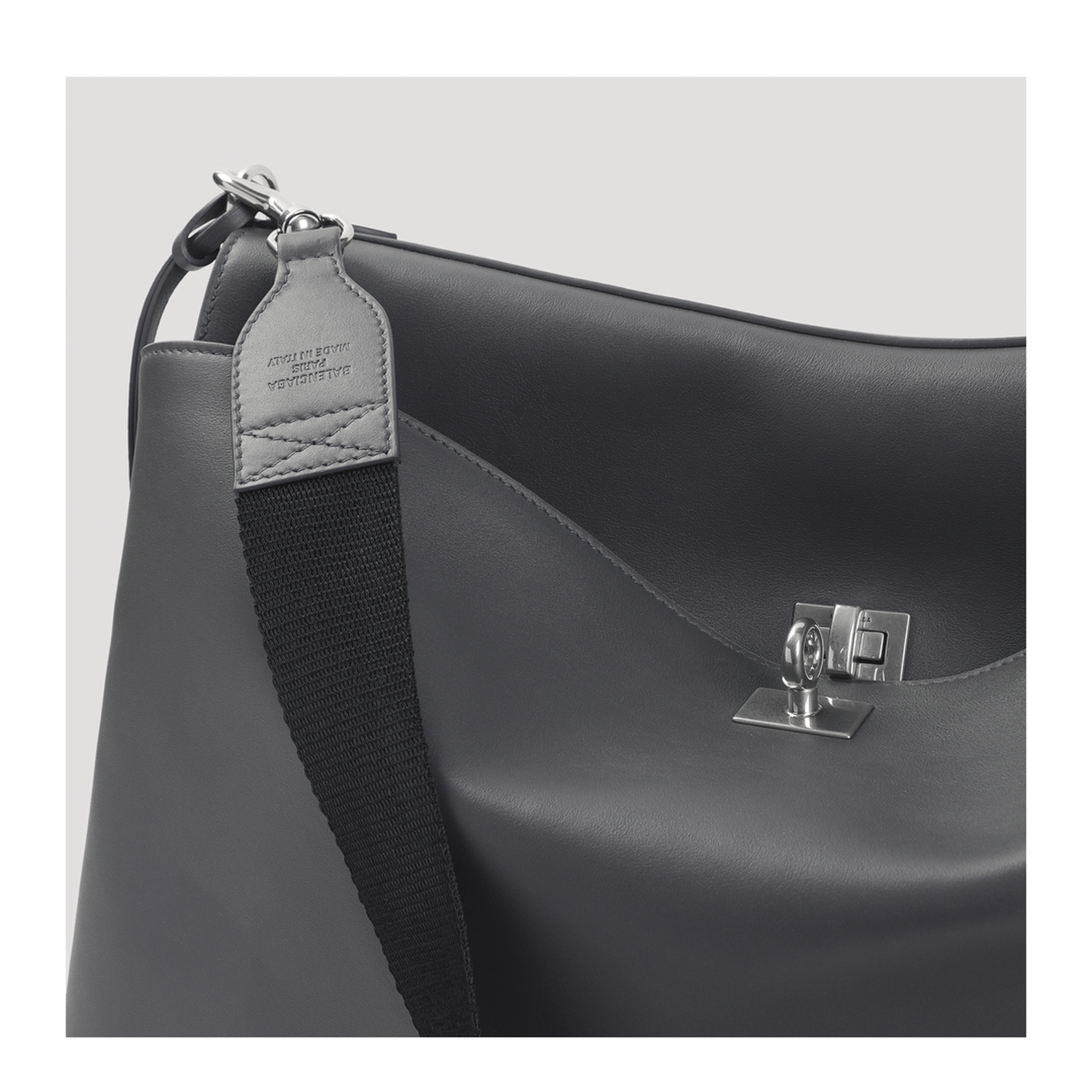 Balenciaga Rodeo Medium Calfskin Messenger Bag - Black