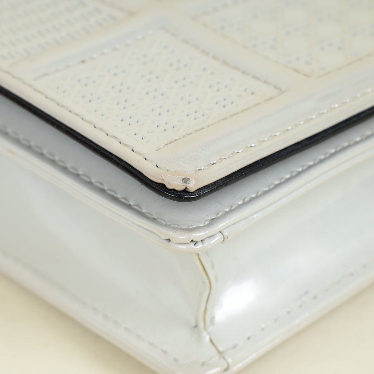 Christian Dior Metallic White Microcannage Diorama Wallet On Chain