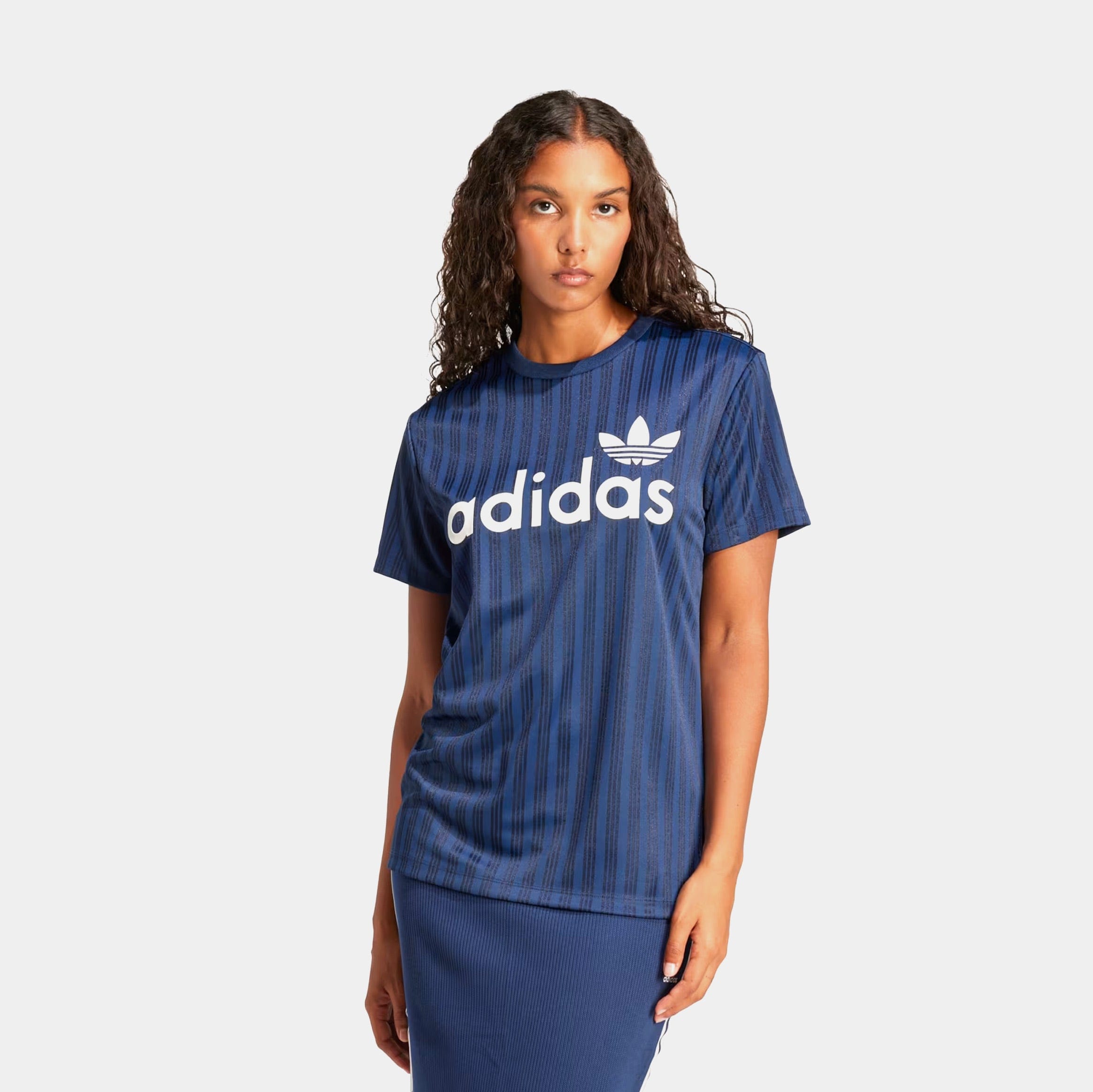 adidas Linear Graphic Boyfriend T-Shirt Womens Short Sleeve Shirt (Night Indigo)