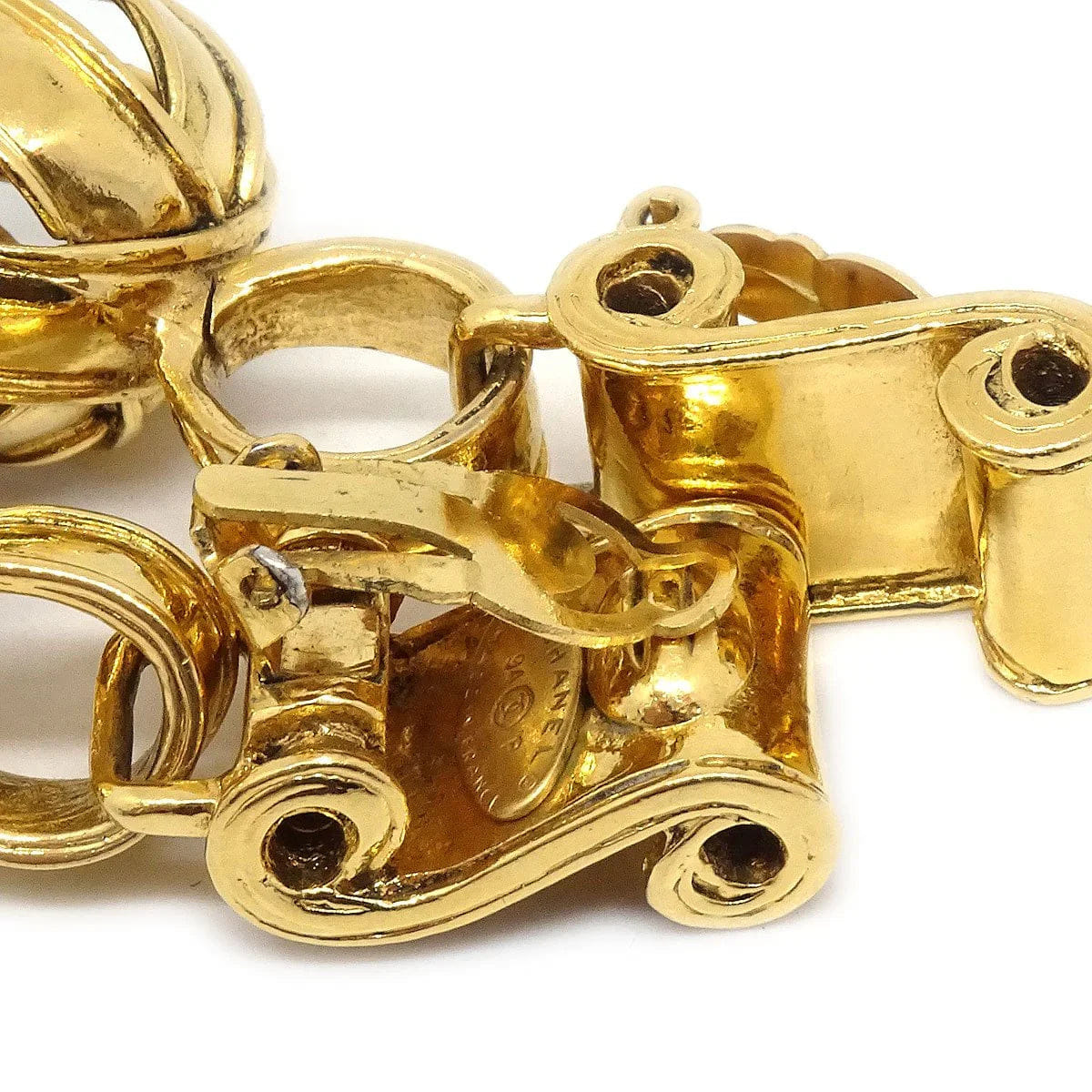 Chanel 1994 Dangling Clip - On Earrings Gold