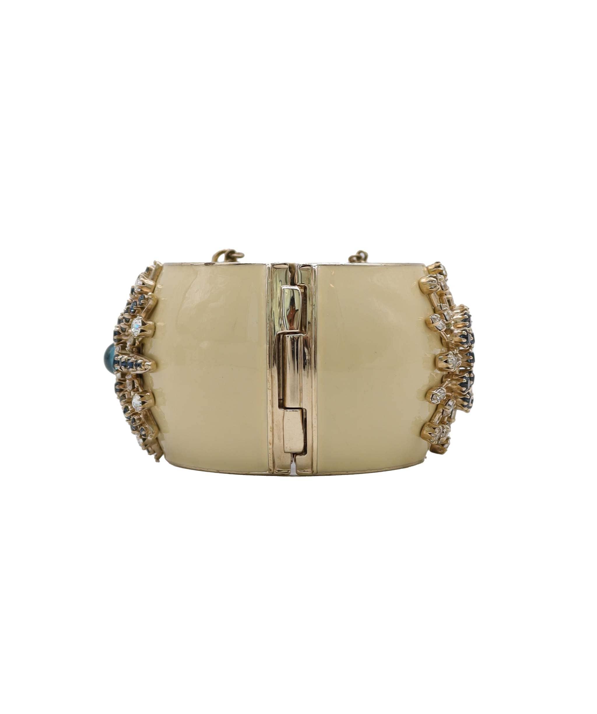 CHANEL PARIS VENISE STARBURST CUFF BRACELET CREAM ASC7319