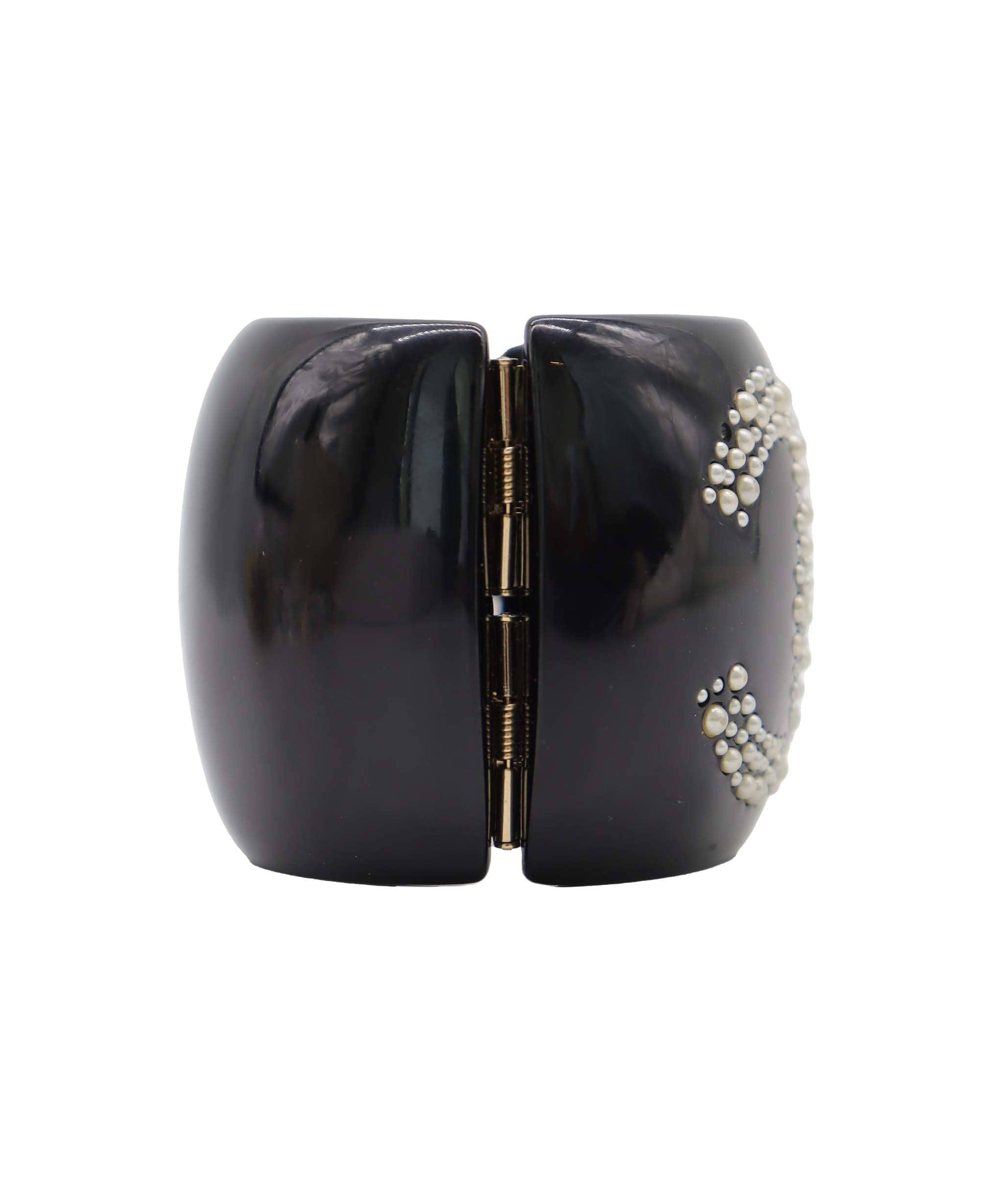 CHANEL BLACK RESIN CC CUFF BRACELET BLACK ASC7322