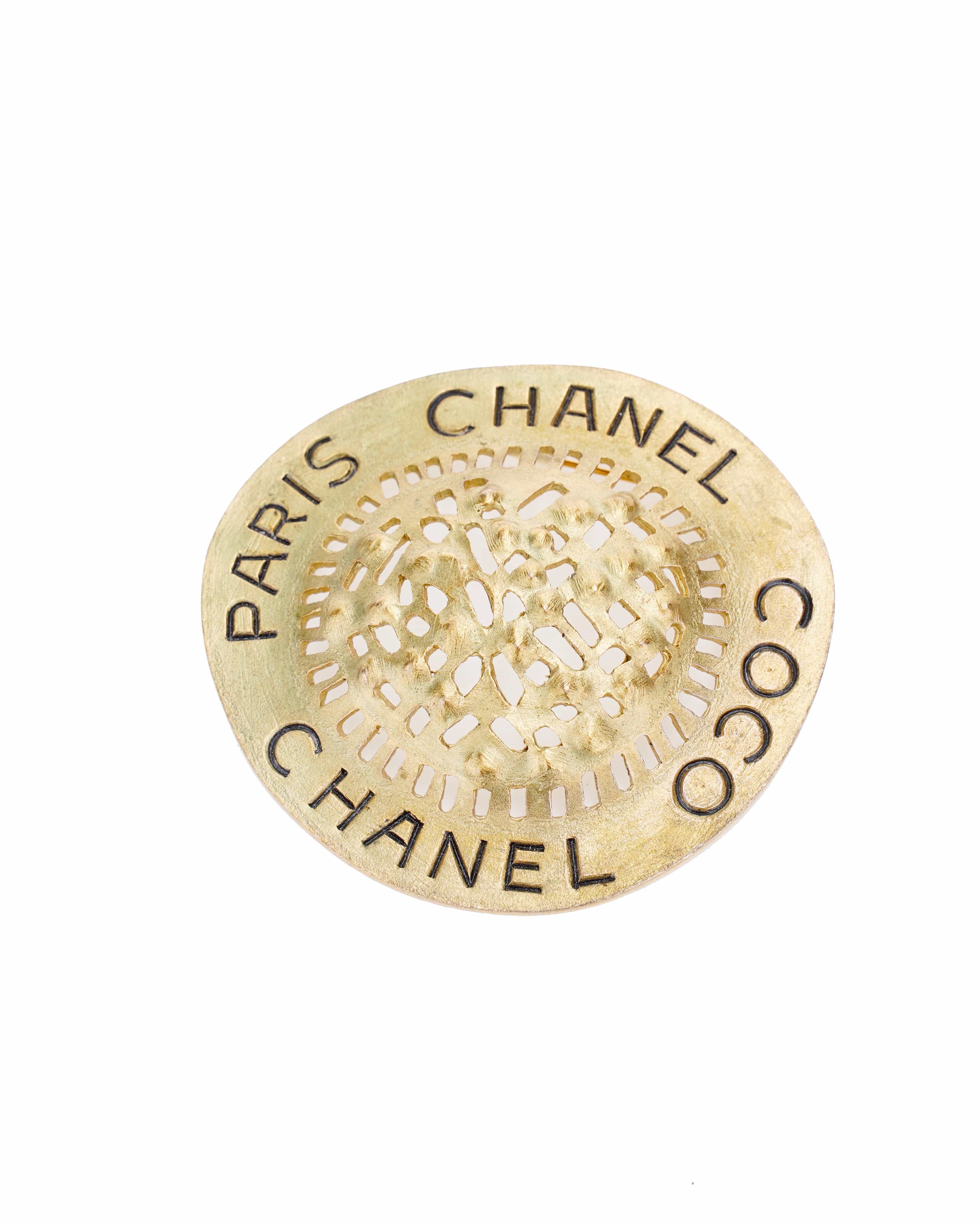 Chanel LOGO BROOCH OP7438