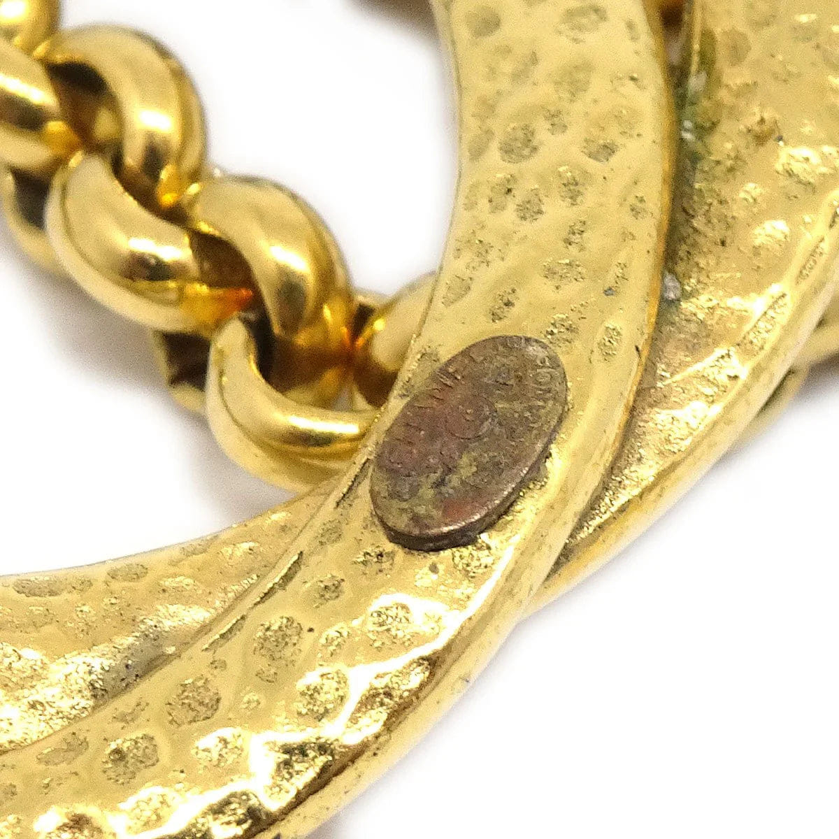 Chanel 1996 Oval Hoop Turnlock Necklace Gold