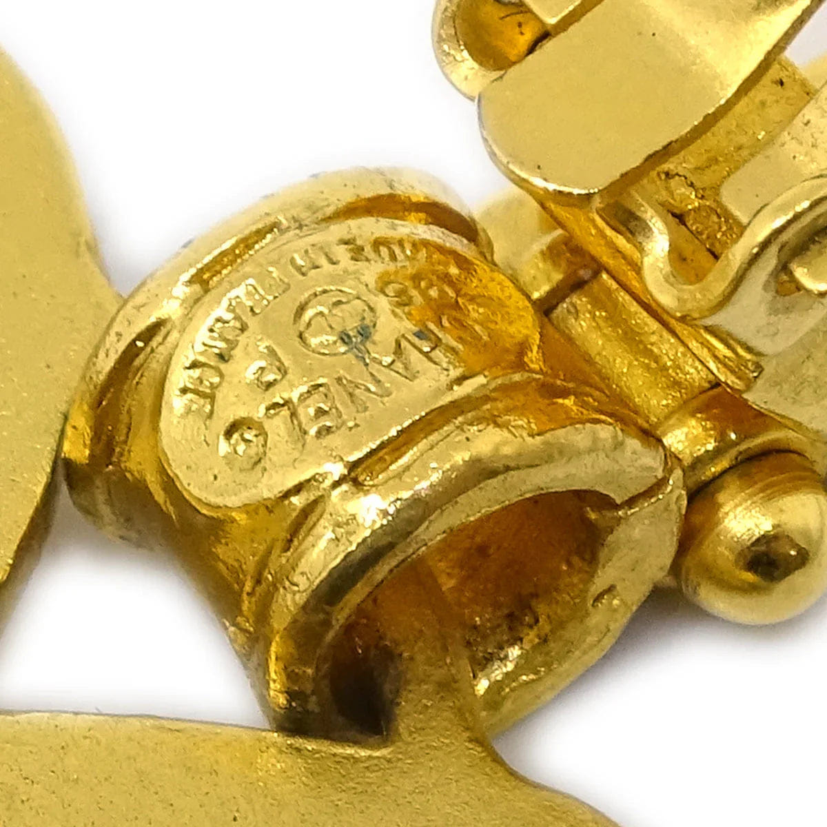 Chanel Dangle Heart Earrings Gold Clip - On 95P