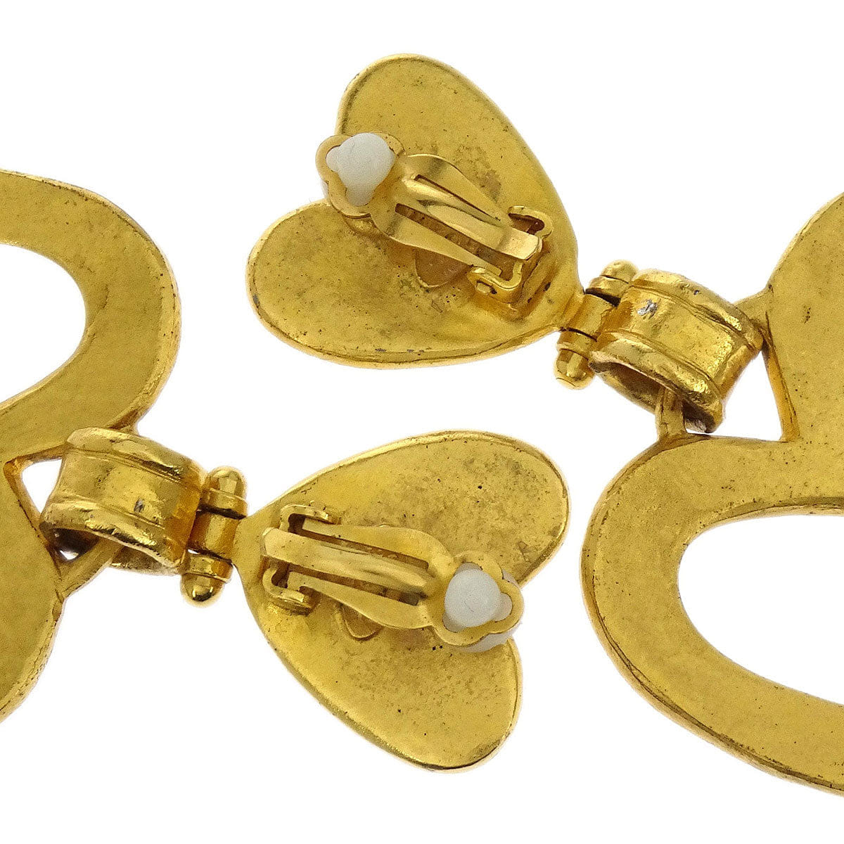 Chanel Heart Dangle Hoop Gold Clip - On Earrings 95P