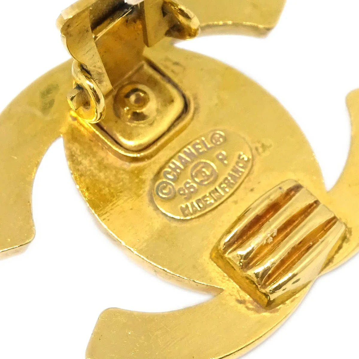 Chanel CC Turnlock Earrings Clip - On Gold Large 96P