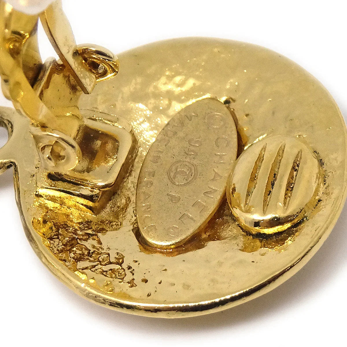Chanel 1994 Quilted CC Dangle Earrings Clip - On Gold Small