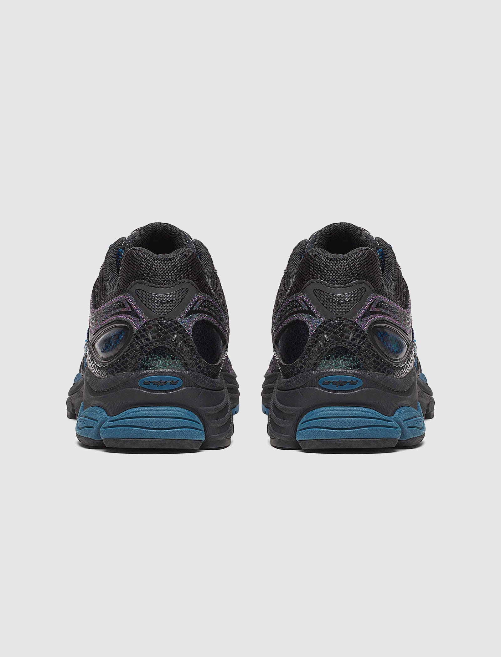 Saucony PROGRID OMNI 9 BLACK/GLOW