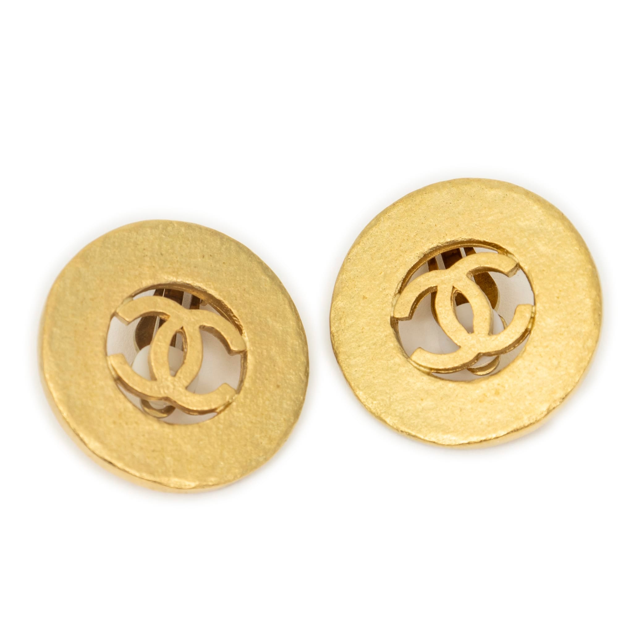 Chanel Gold Stainless Steel without Nickel CC Round Clip On Earrings ABC5786